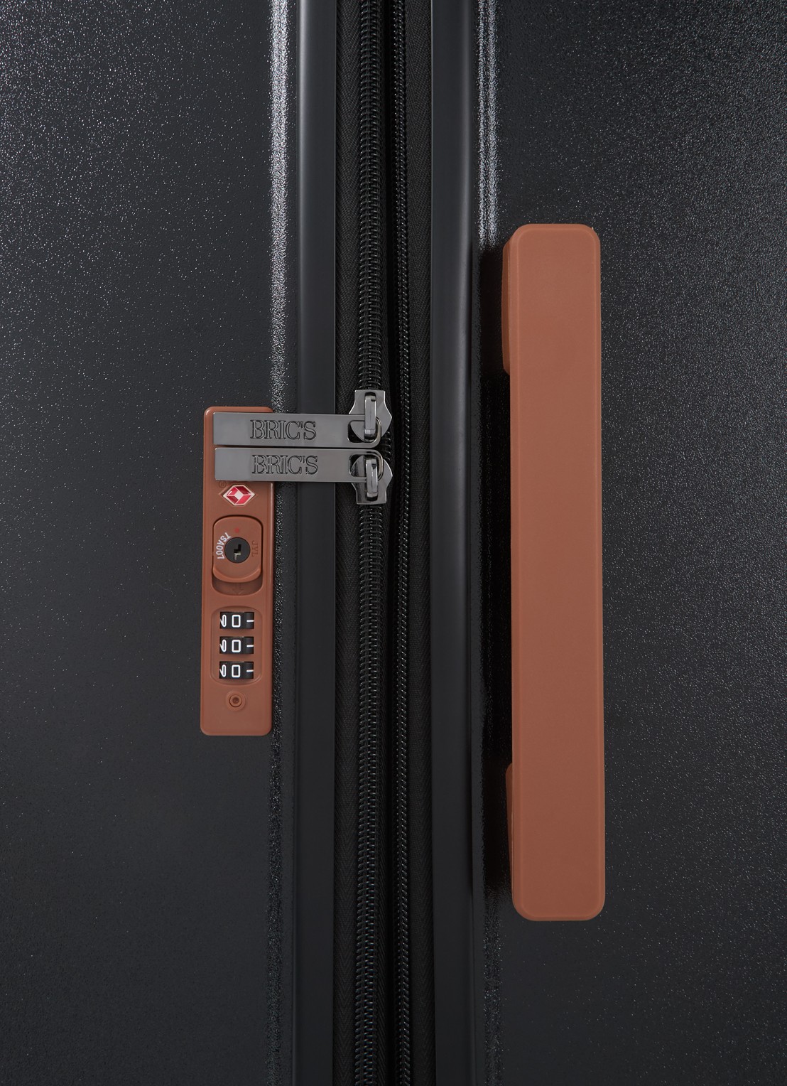 Bric's Ferrara vergrootbare spinner 77 cm - detail 4 zwart
