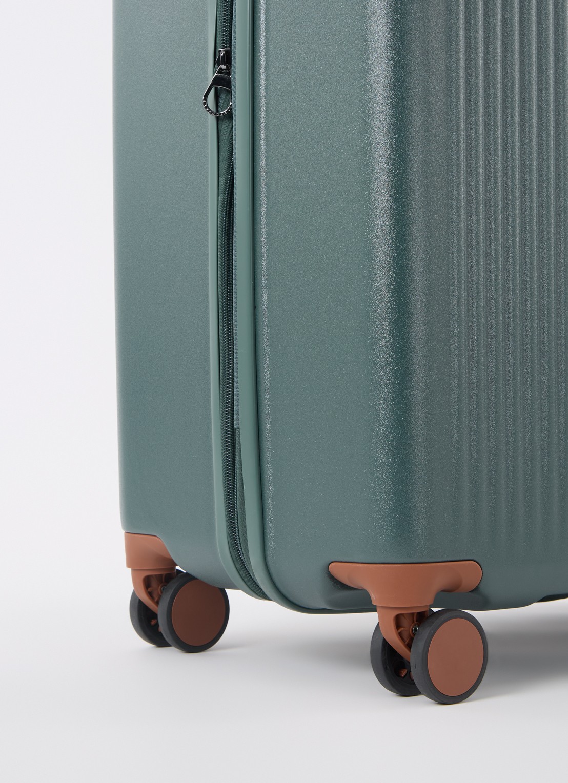 Bric's Ferrara vergrootbare spinner 77 cm - detail mosgroen
