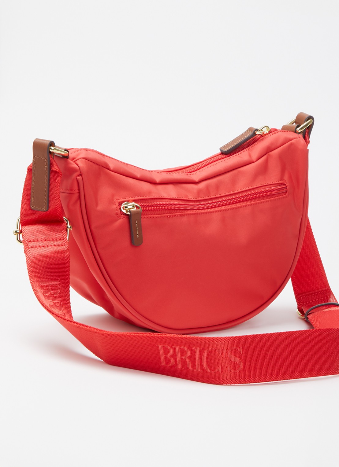 Bric's Halfmoon Small crossbodytas met logo - achterkant koraalrood