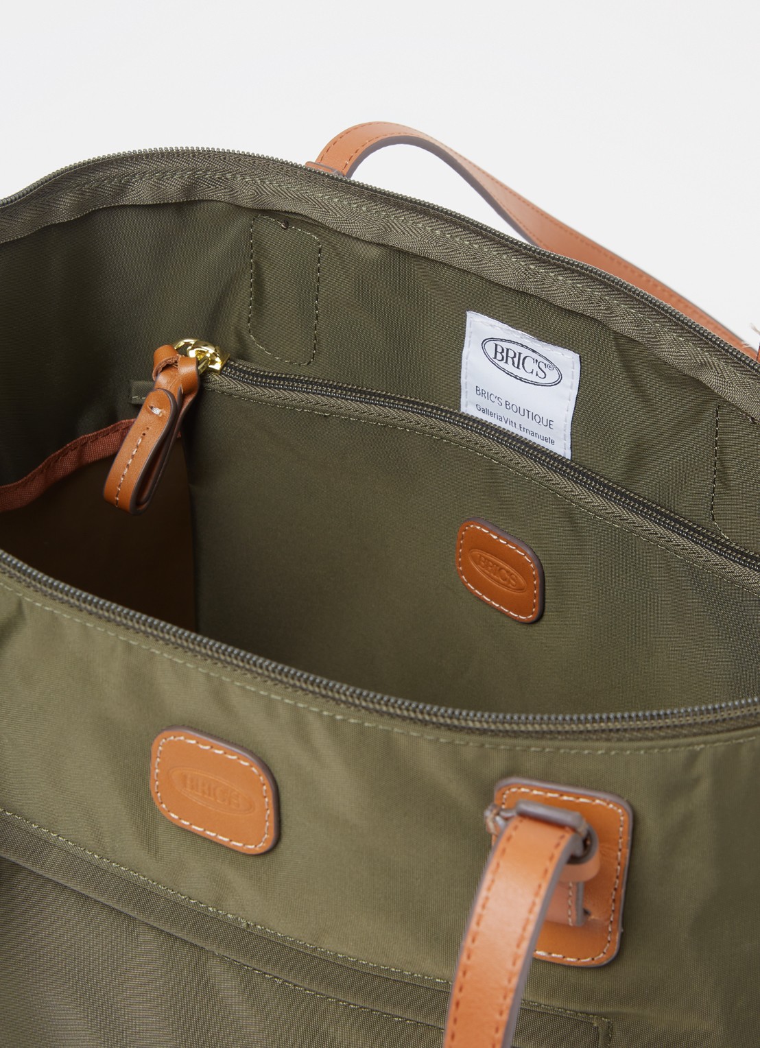 Bric's Sportina L shopper met leren details en uitneembaar etui - detail 3 bronsgroen