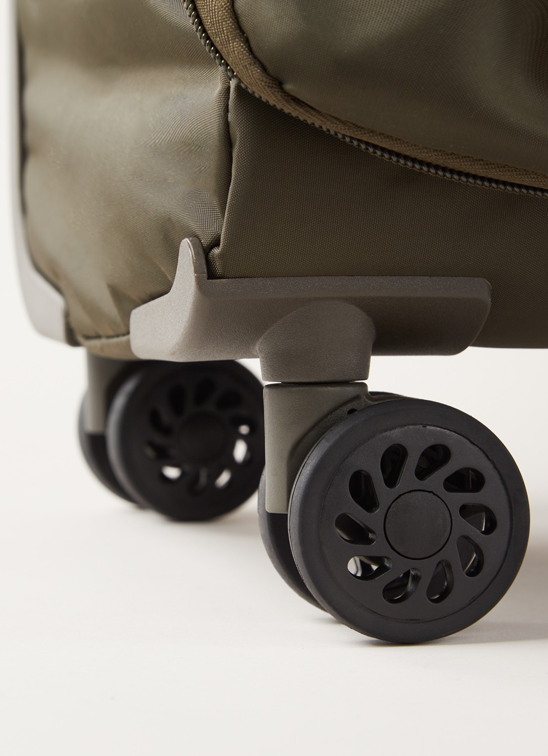 Bric's X-Travel spinner 65 cm - detail 4 zwart