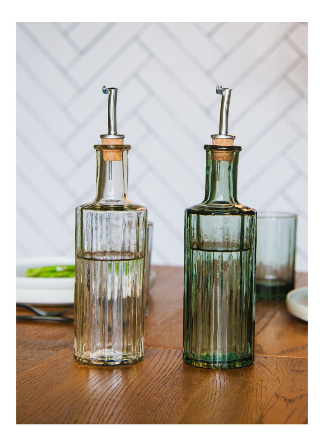 Brût Homeware Reed olie- en azijnfles 30 cl - voorkant 3 lichtgrijs
