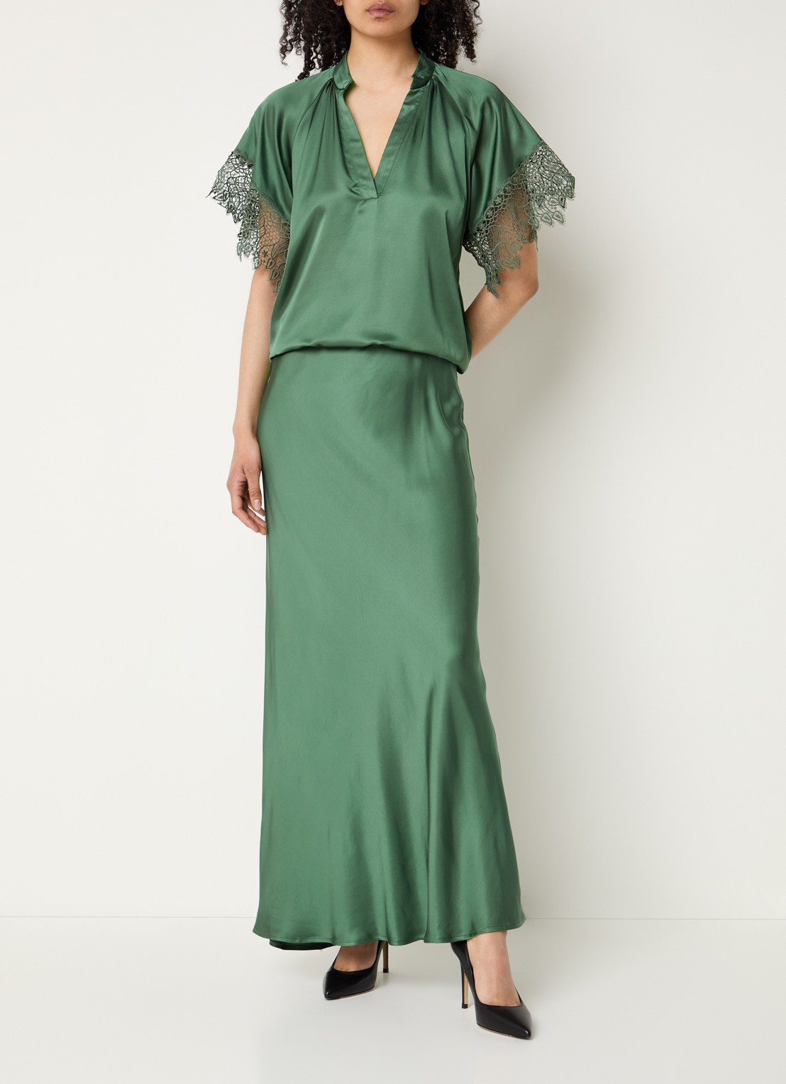Bruuns Bazaar High waist maxi rok van satijn - voorkant 4 groen