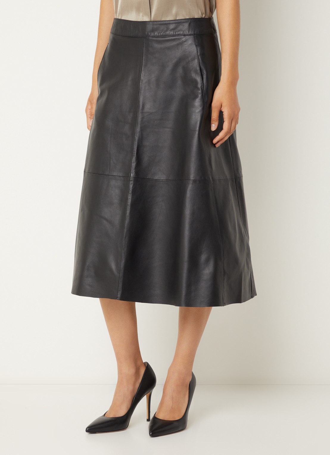 Bruuns Bazaar Ireni midi rok van lamsleer - detail zwart