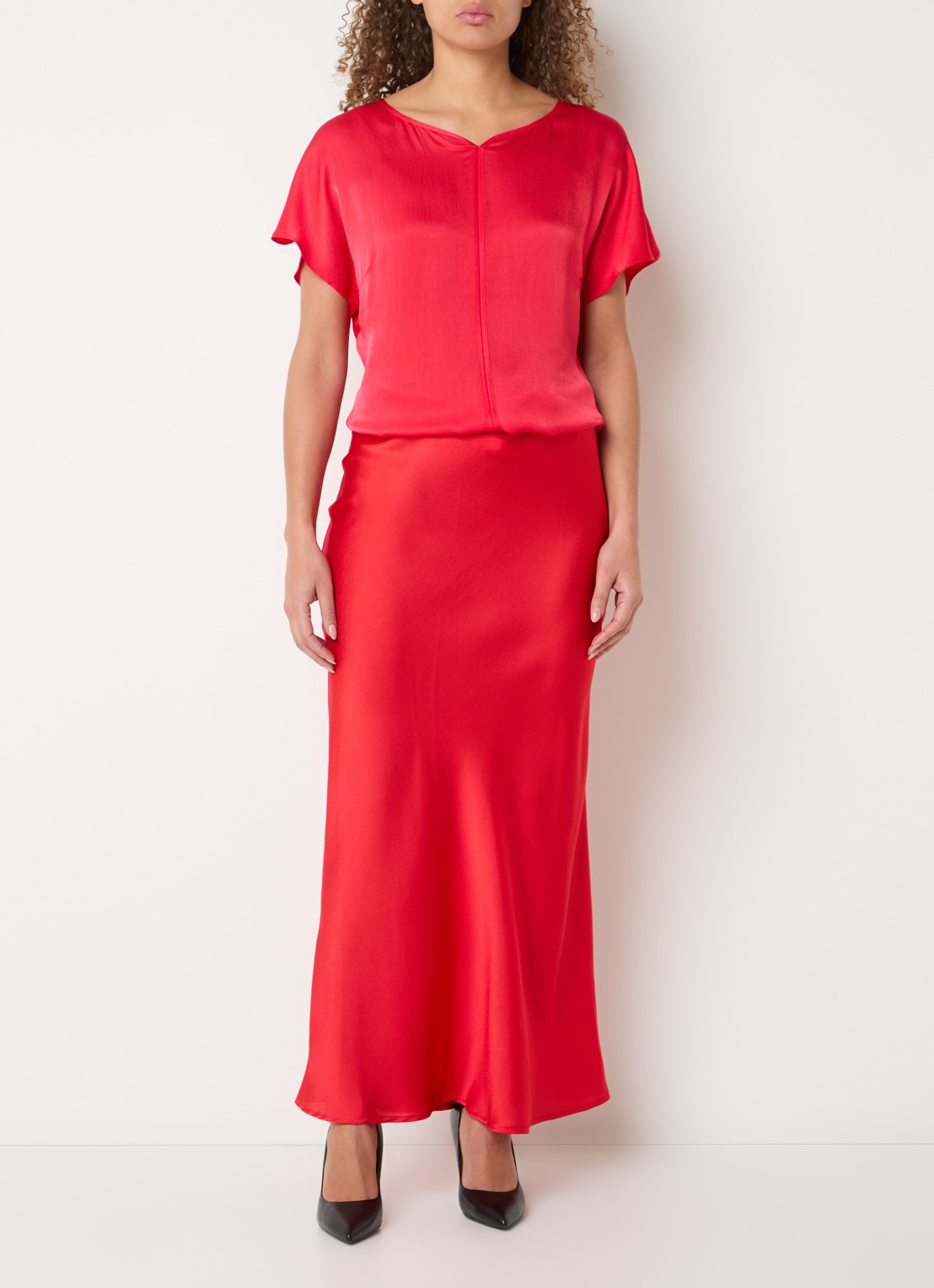 Bruuns Bazaar Joanelle maxi rok van satijn - voorkant 4 rood