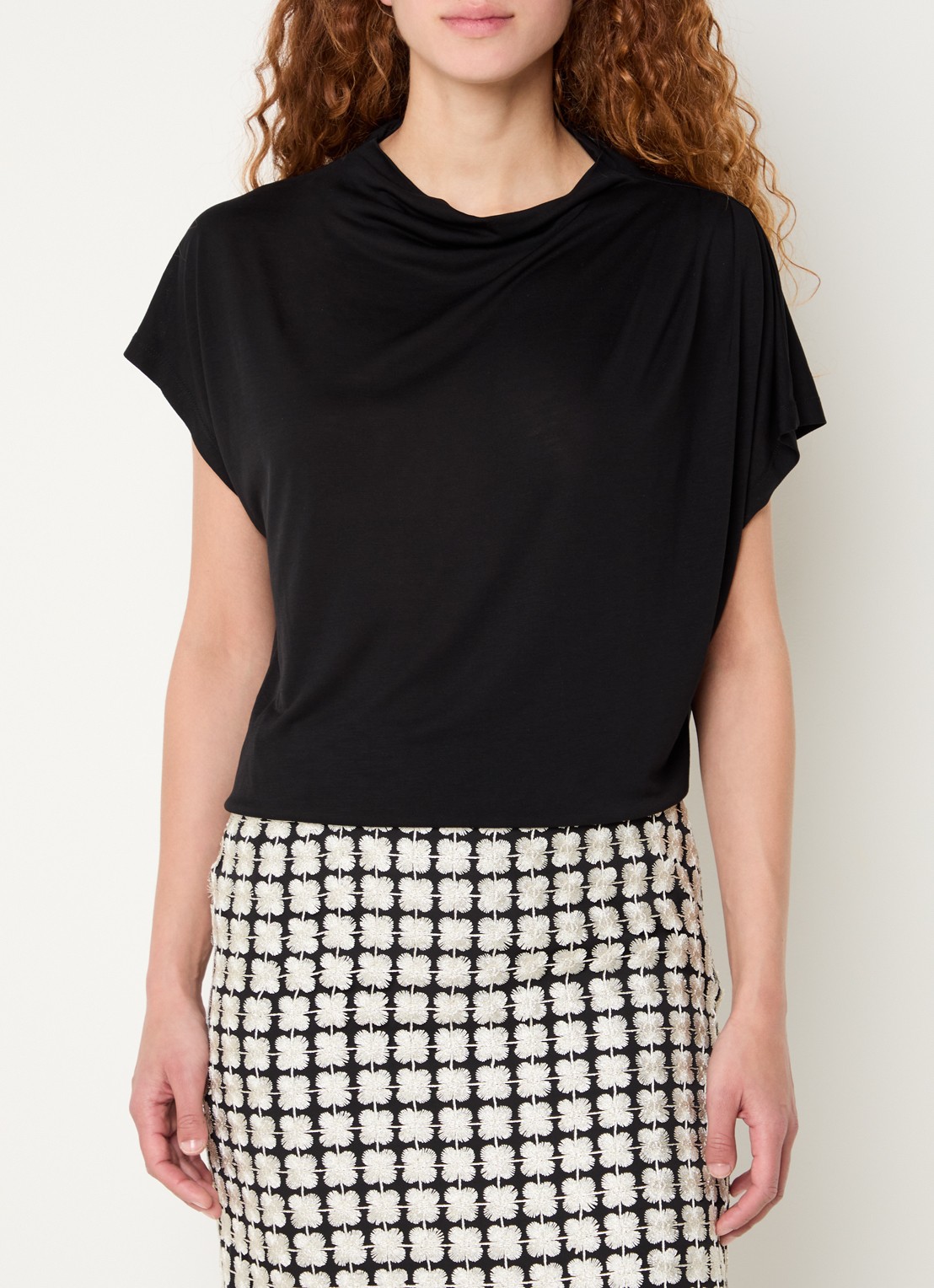 Bruuns Bazaar KatkaBBGinae top  met plooidetail  - detail 4 zwart