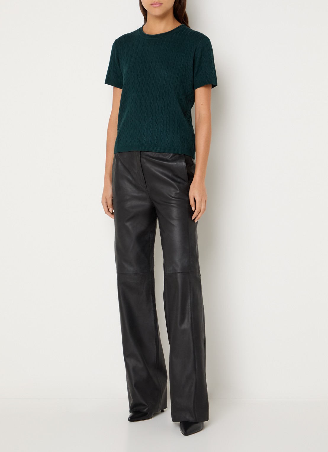 Bruuns Bazaar Liara straight fit broek van imitatieleer - voorkant 2 zwart