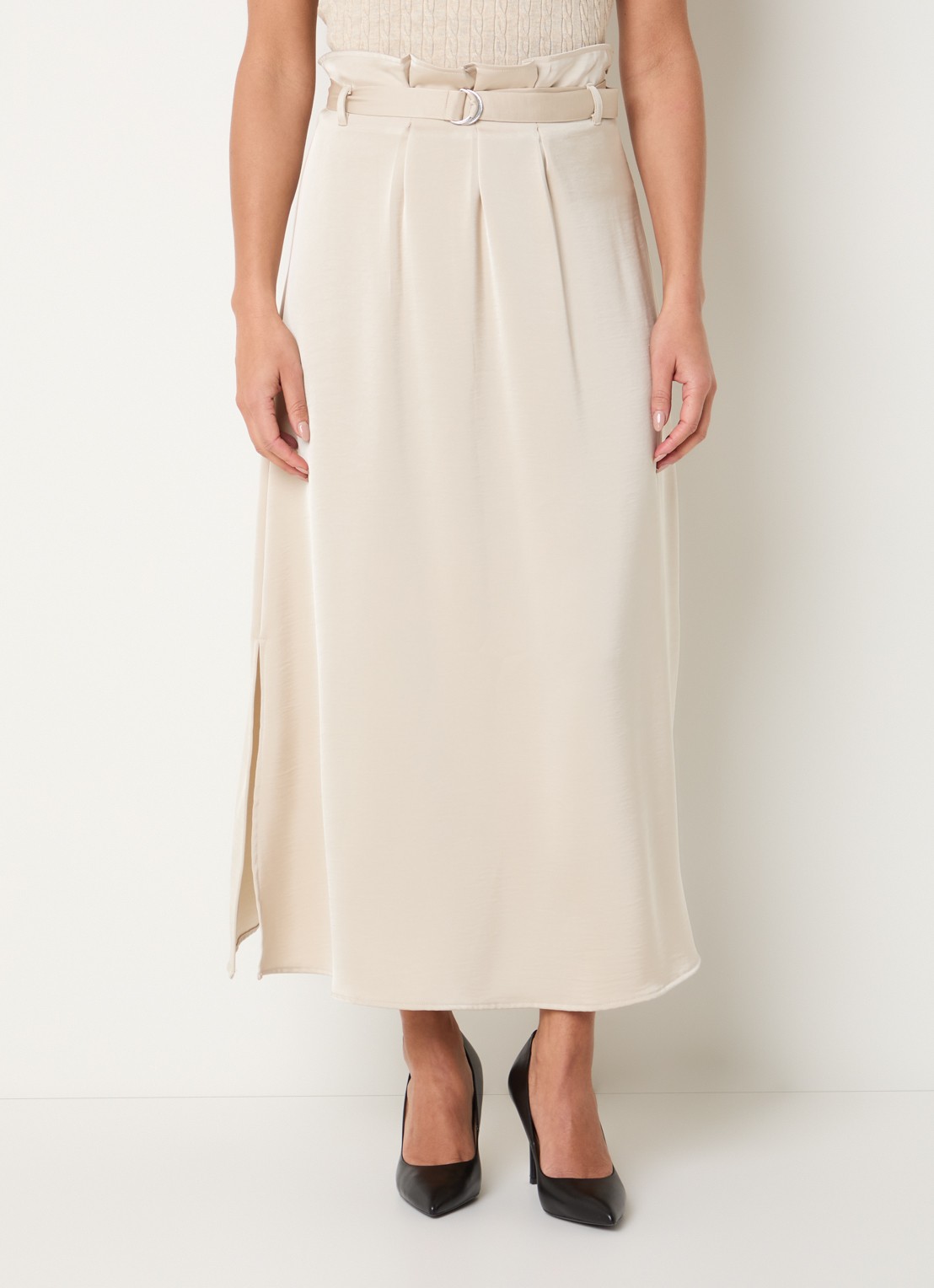 Bruuns Bazaar Surina maxi rok van satijn met ceintuur - detail 4 beige