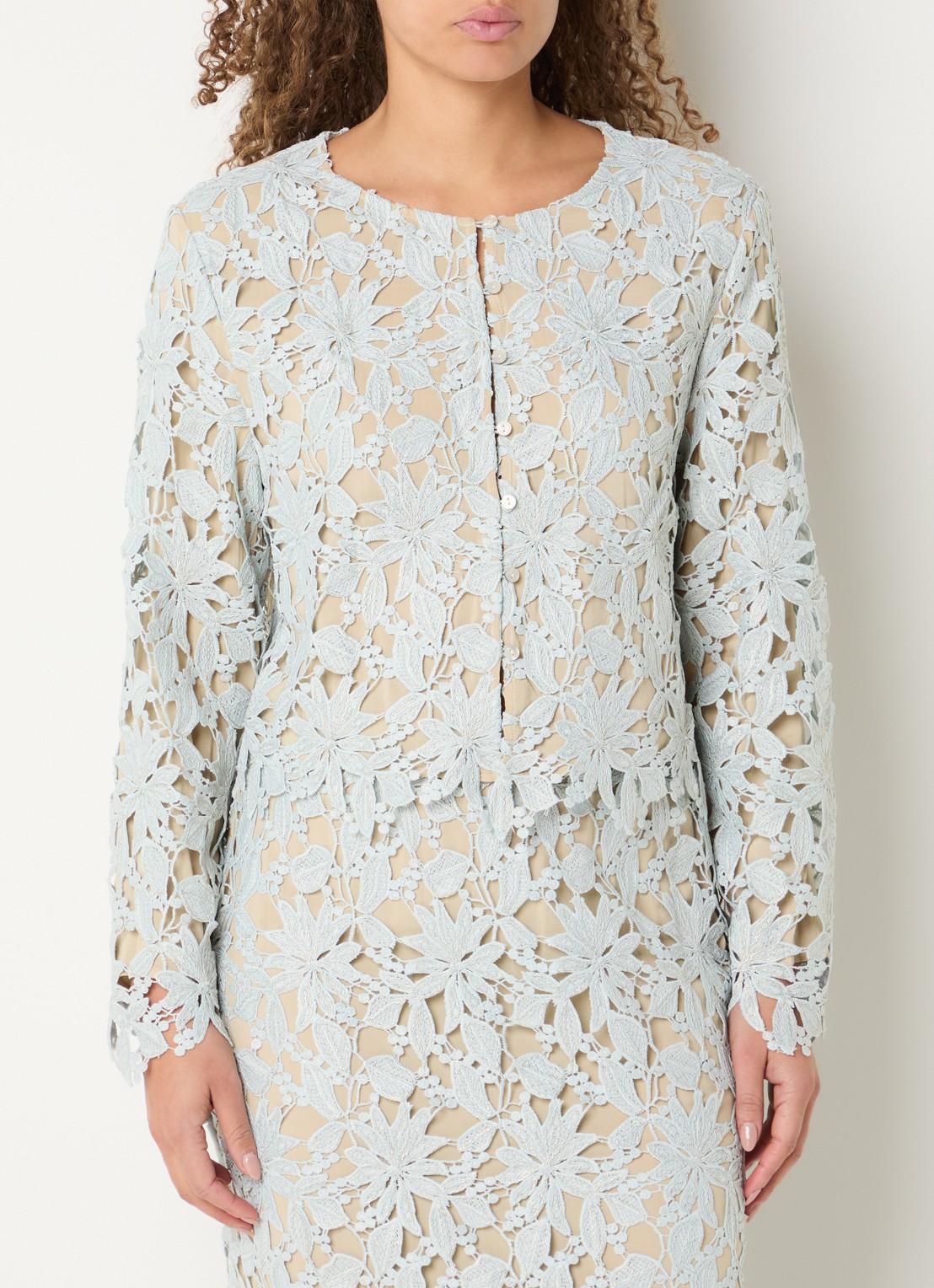 Bruuns Bazaar Toqa cropped blouse van kant - detail 4 lichtblauw
