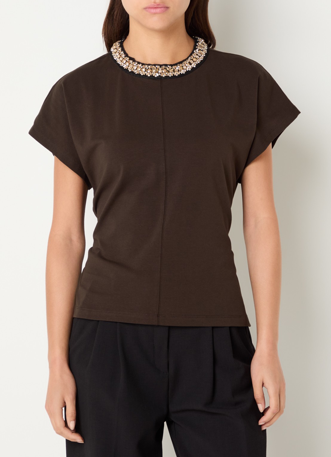 Bruuns Bazaar Verena T-shirt met kralendecoratie - achterkant 3 donkerbruin