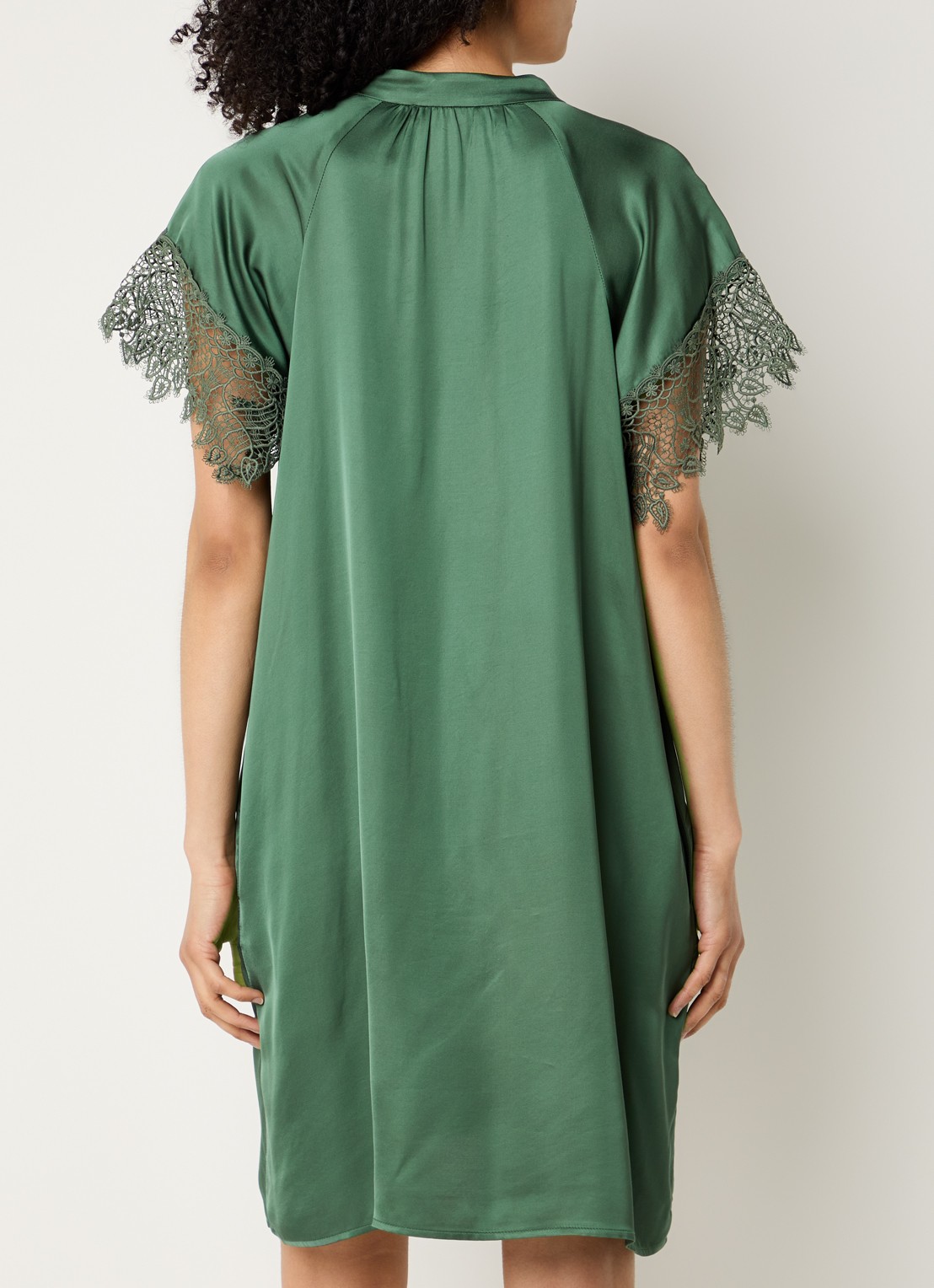 Bruuns Bazaar Wenny mini jurk met broderie en vlindermouw - achterkant 4 groen
