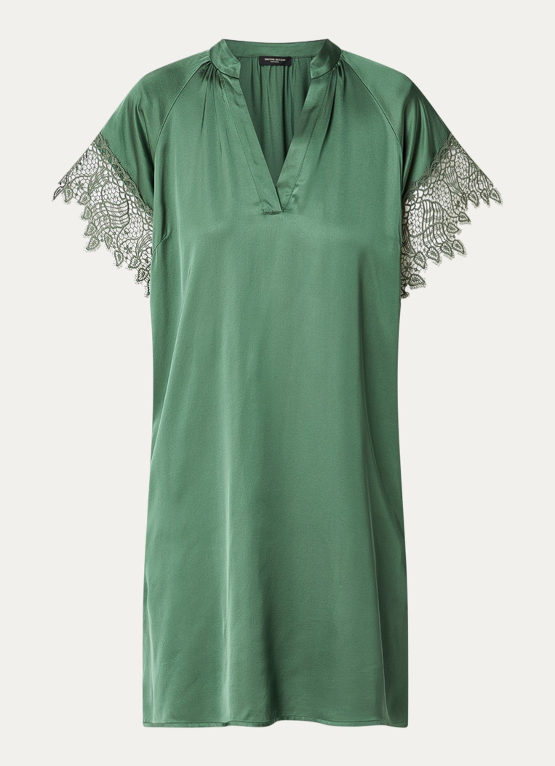 Bruuns Bazaar Wenny mini jurk met broderie en vlindermouw - voorkant groen