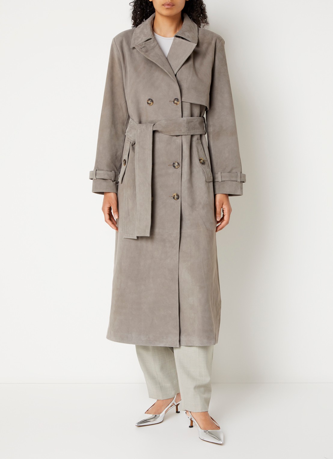 Bruuns Bazaar Wiolas trenchcoat van suéde met ceintuur - detail 4 grijs