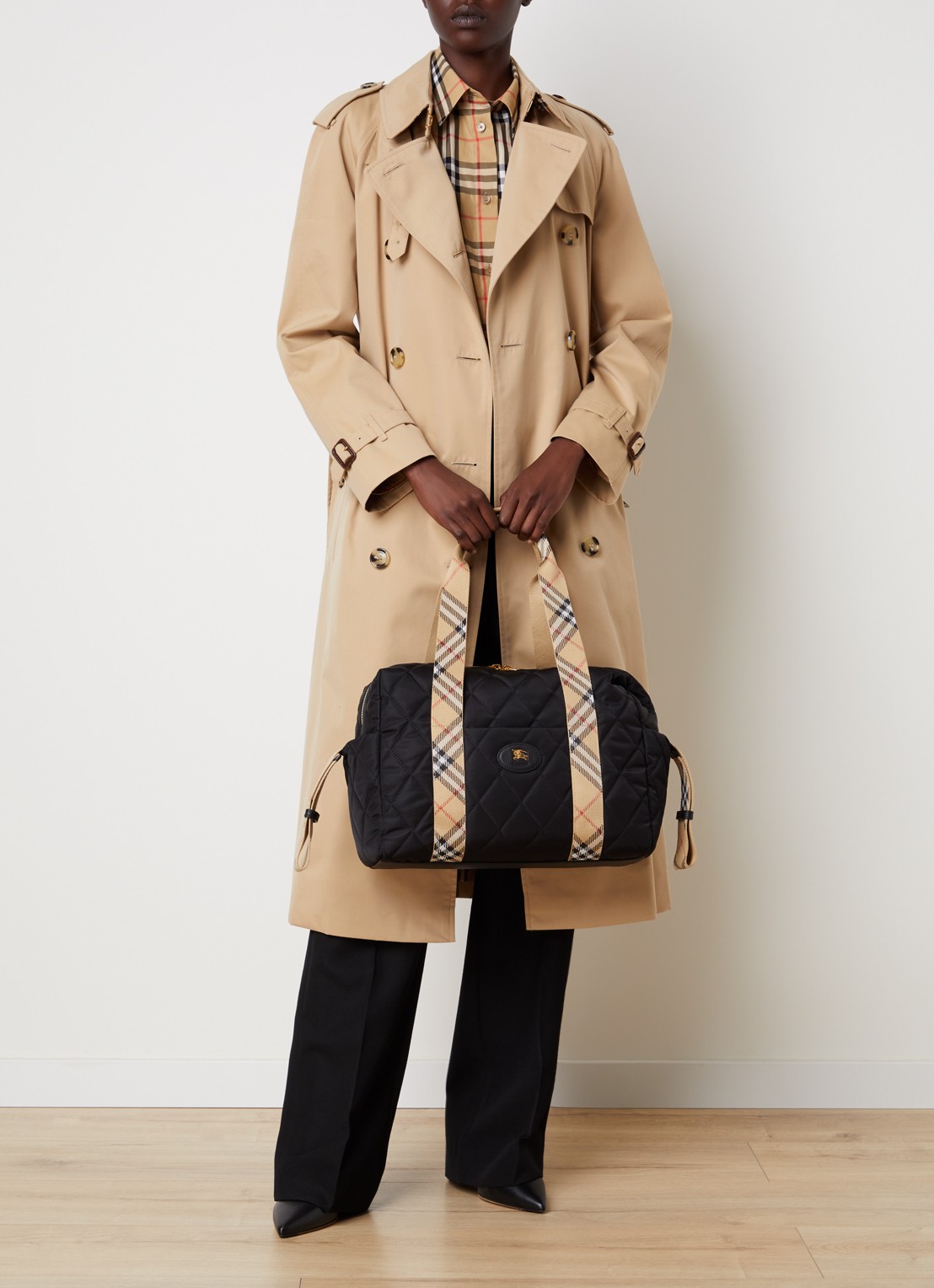 Burberry Belfast luiertas met quilt patroon en verschoningsmat - voorkant 7 zwart