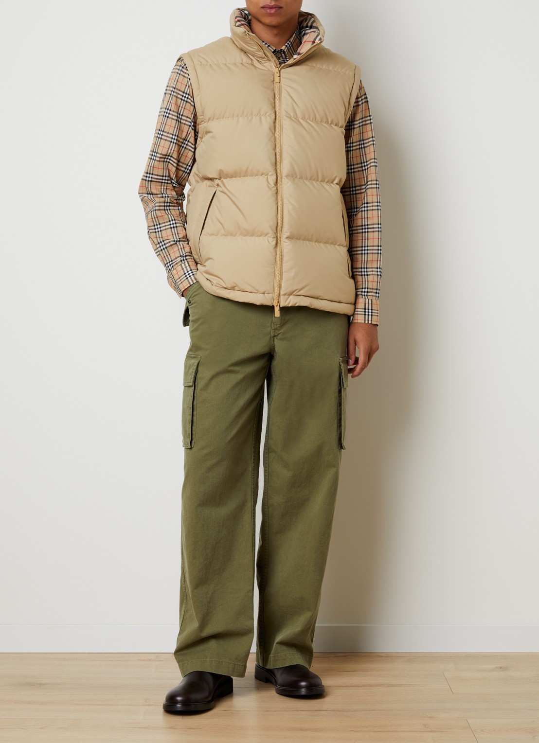 Burberry Bideford puffer jack met donsvulling - voorkant 6 khaki