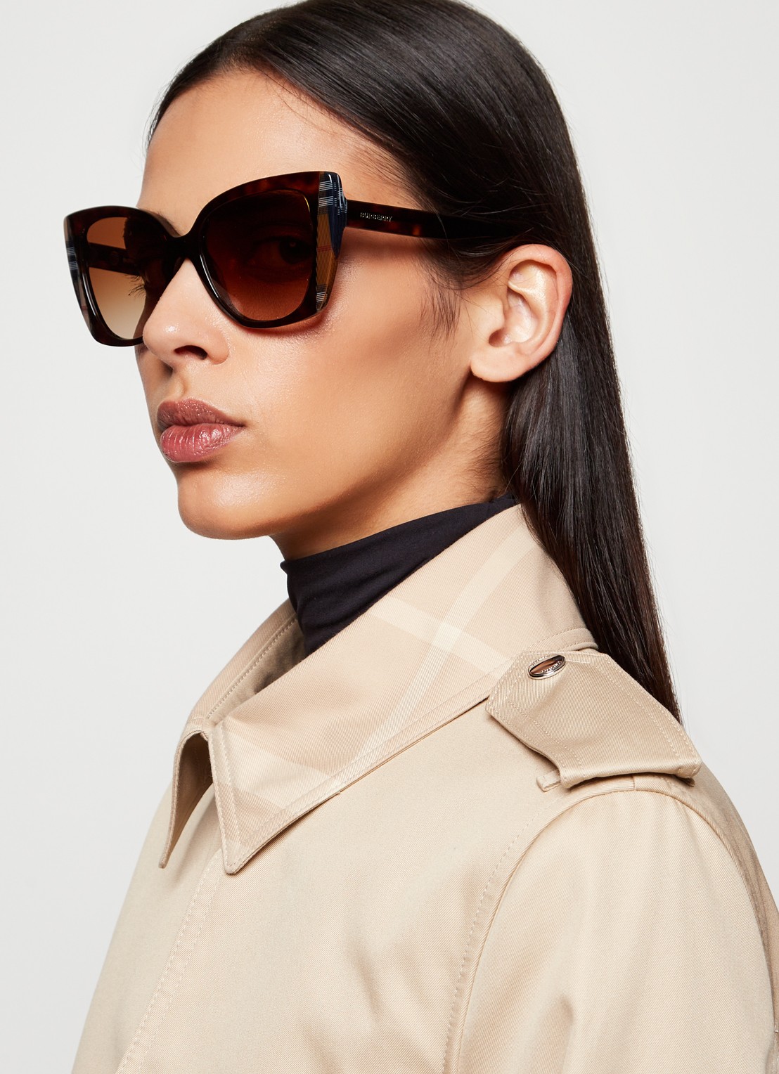 Burberry Butterfly zonnebril gepolariseerd BE4393 - voorkant 3 bruin