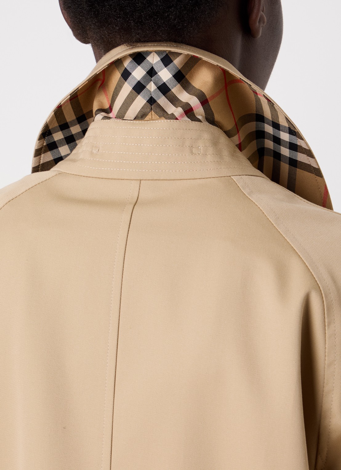 Burberry Camden trenchcoat met steekzakken - detail 5 beige