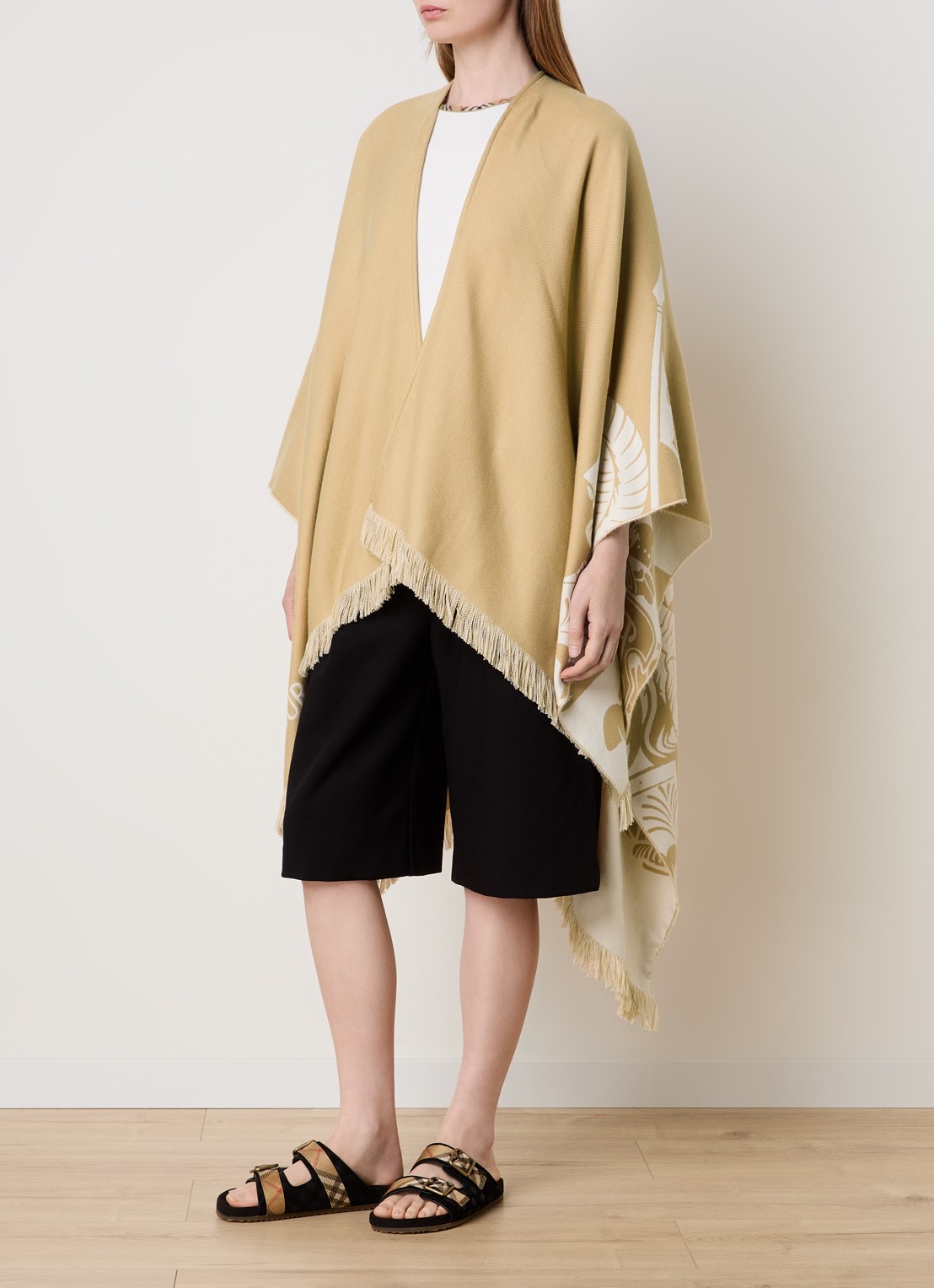 Burberry Cape in kasjmierblend met logoprint - detail 3 zand