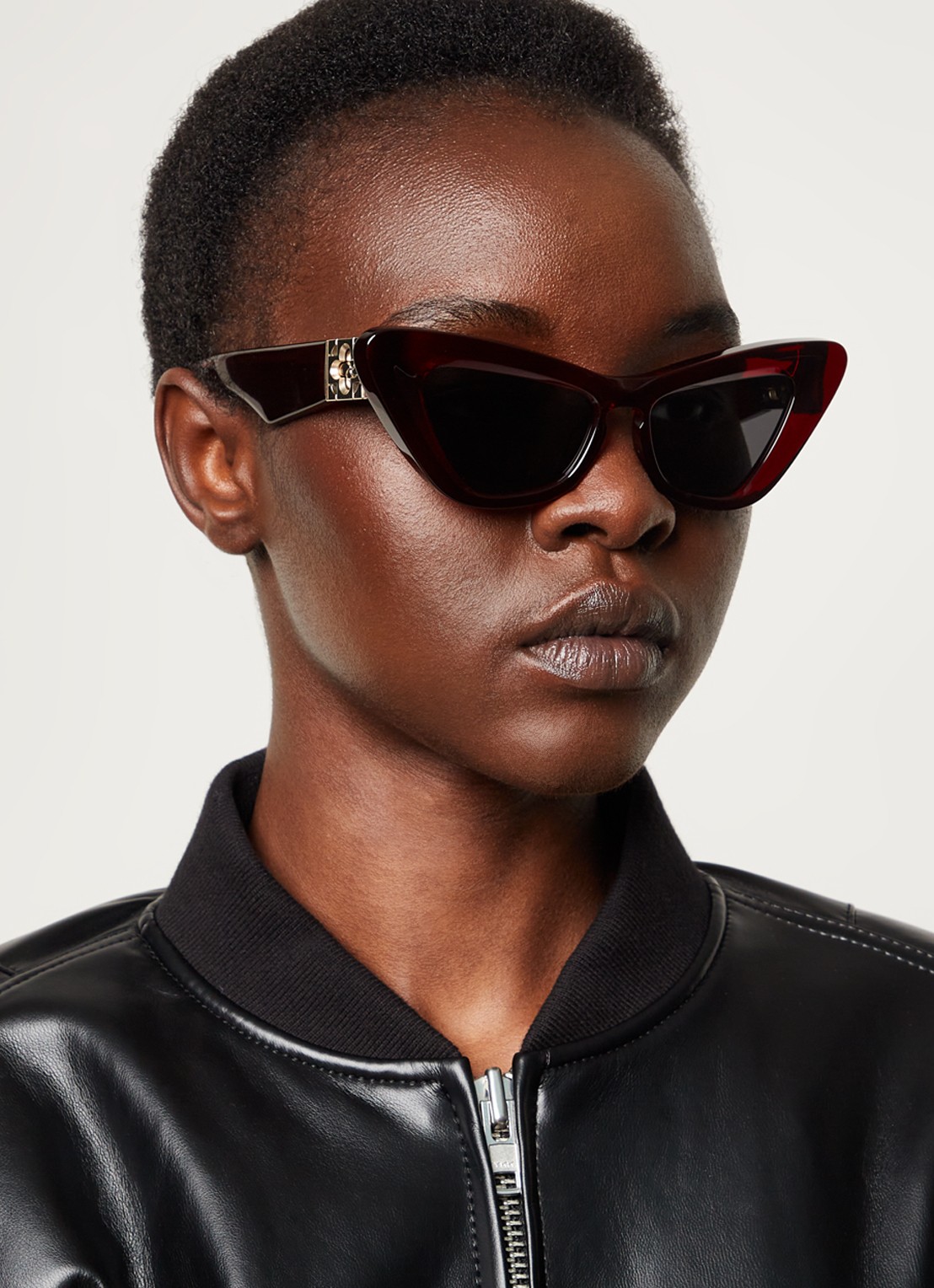 Burberry Cat Eye zonnebril BE4421U - voorkant 5 bordeauxrood
