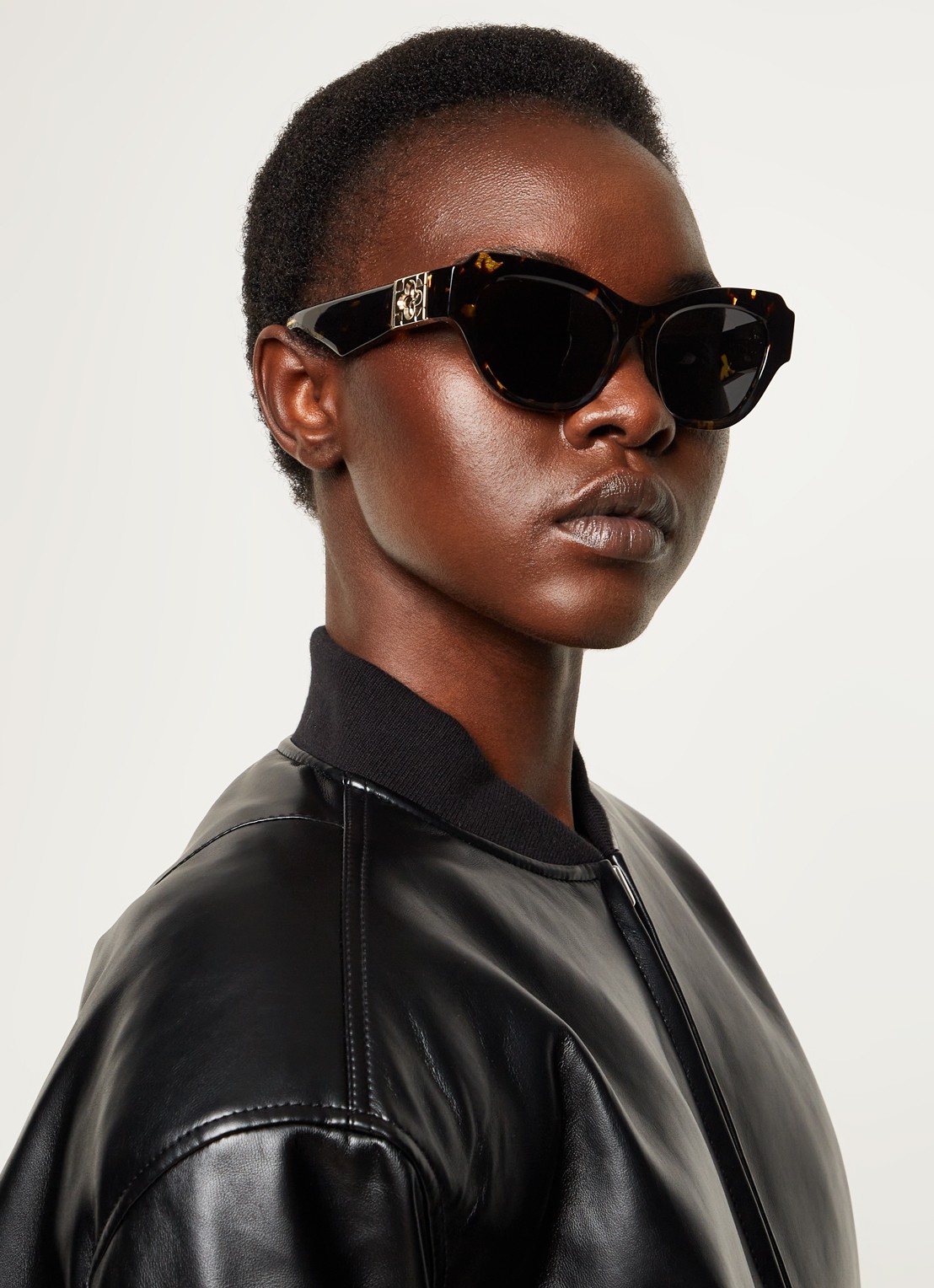 Burberry Cat Eye zonnebril BE4423 - voorkant 2 donkerbruin