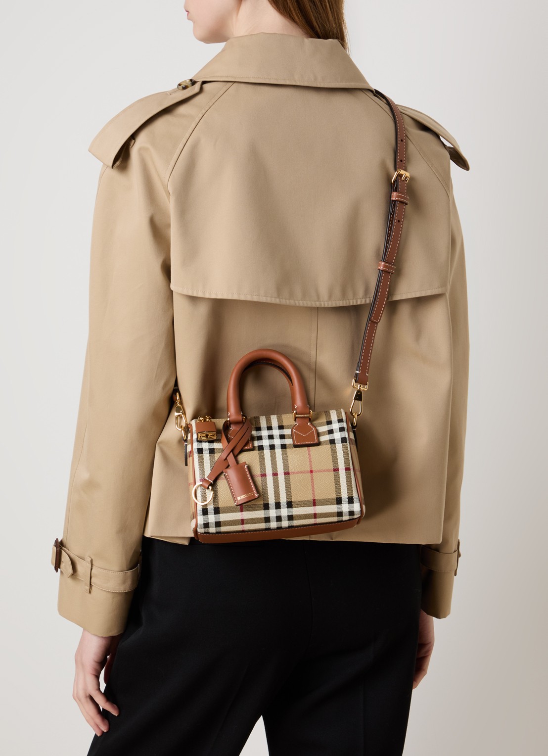 Burberry Check Mini Bowling handtas met kalfsleren details - voorkant 3 cognac