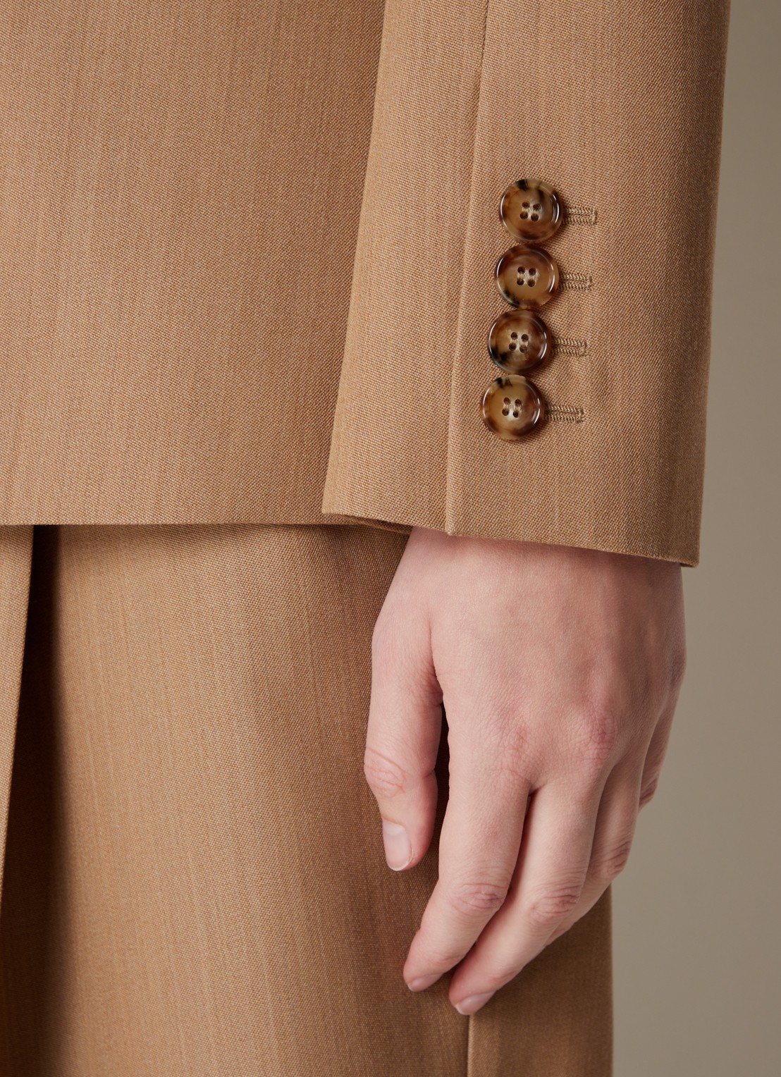 Burberry Claudette blazer in wolblend met klepzakken en schoudervulling - detail 5 camel