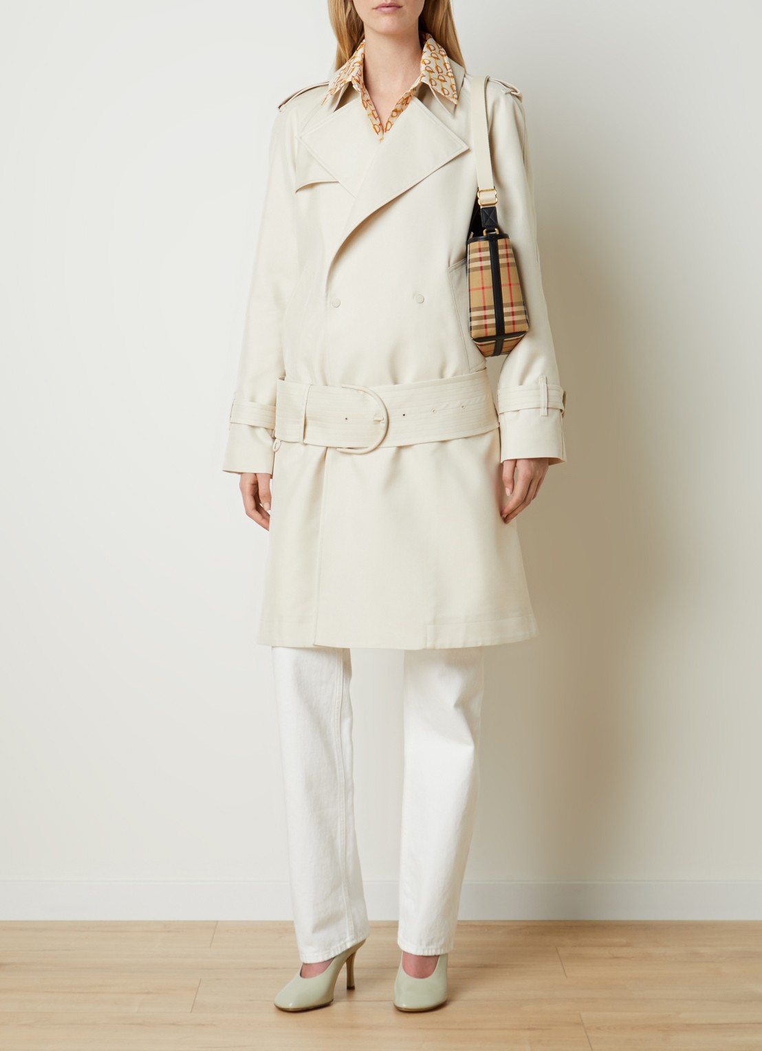 Burberry Double-breasted trenchcoat in zijdeblend met ceintuur - voorkant 6 creme