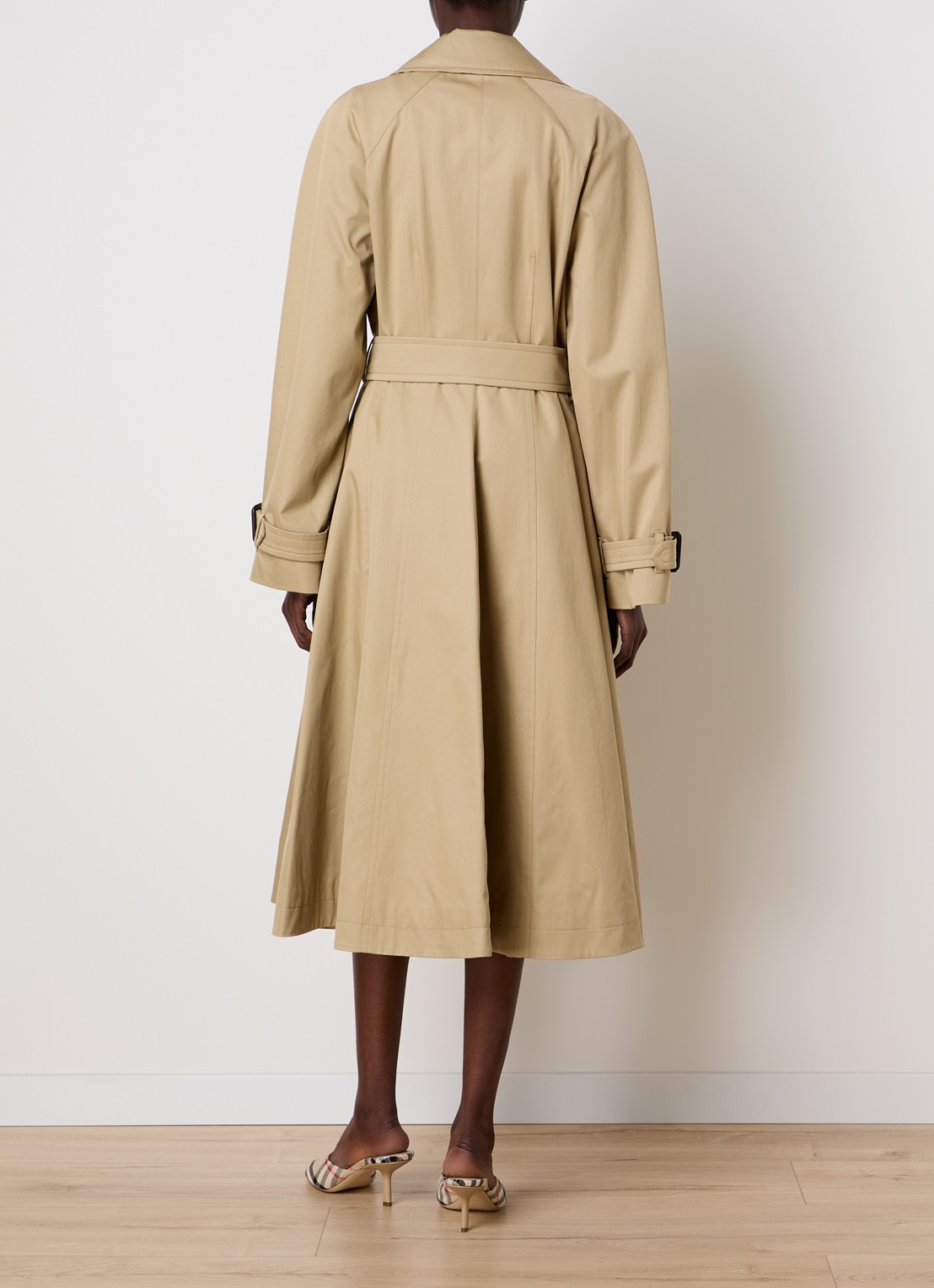Burberry Ellingham trenchcoat met ceintuur - achterkant beige