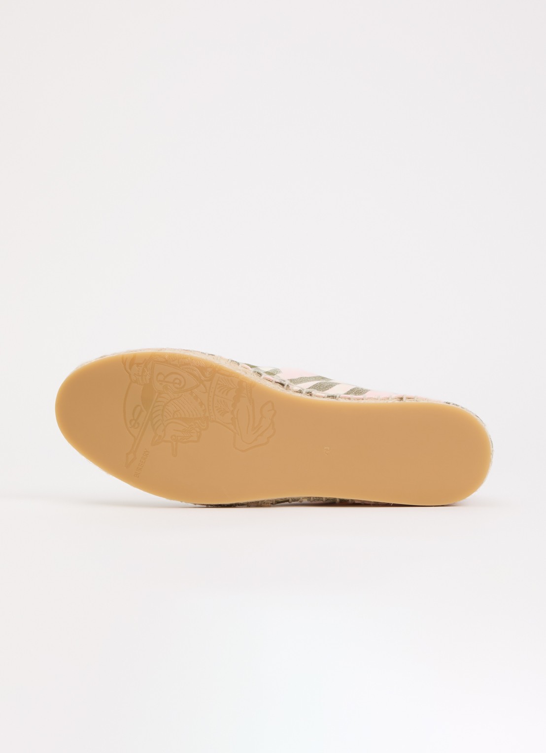 Burberry Espadrille met ruit dessin - detail 5 lichtroze