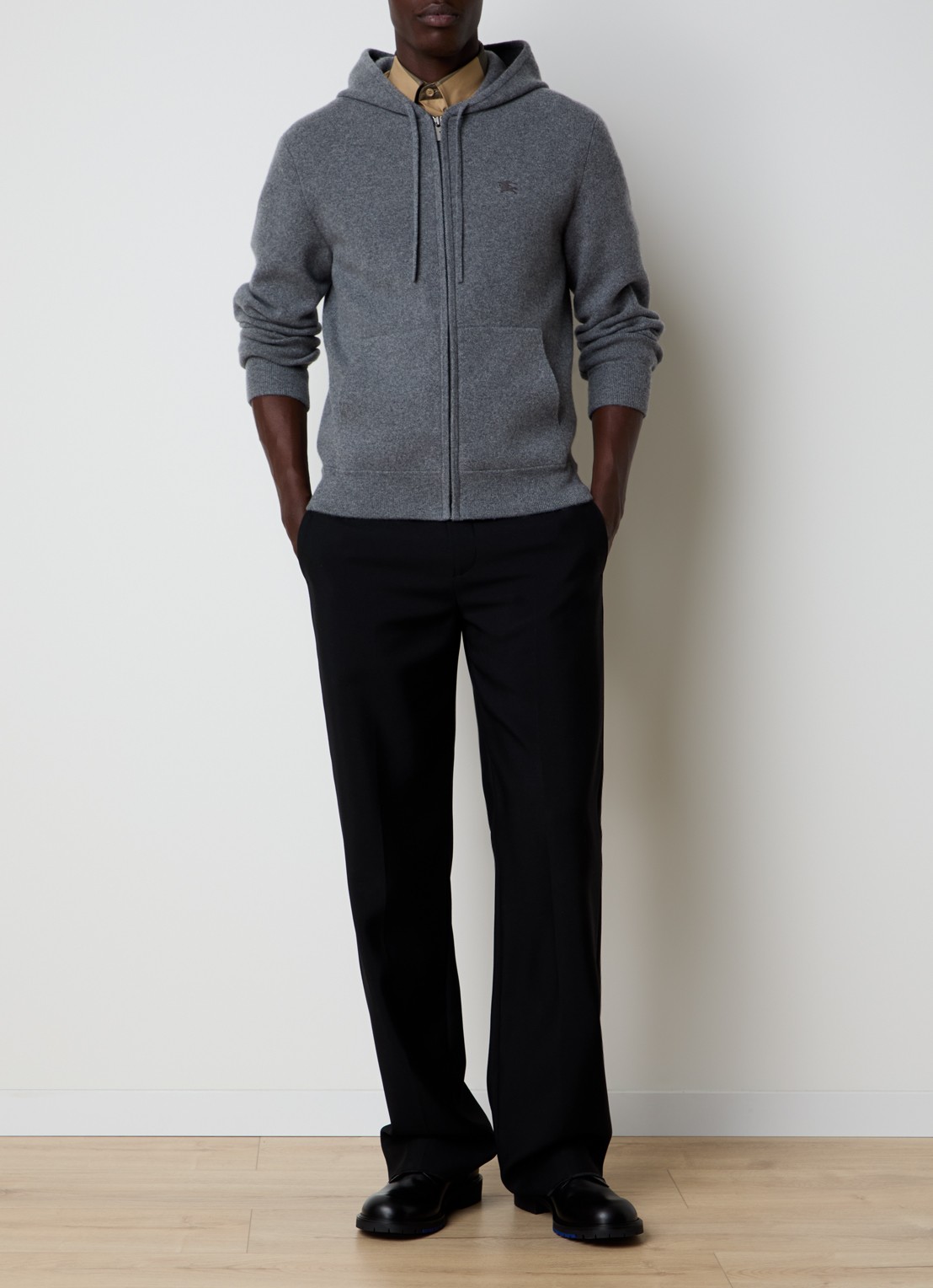 Burberry Fijngebreid vest in kasjmierblend met capuchon en logo - voorkant 6 grijsmele