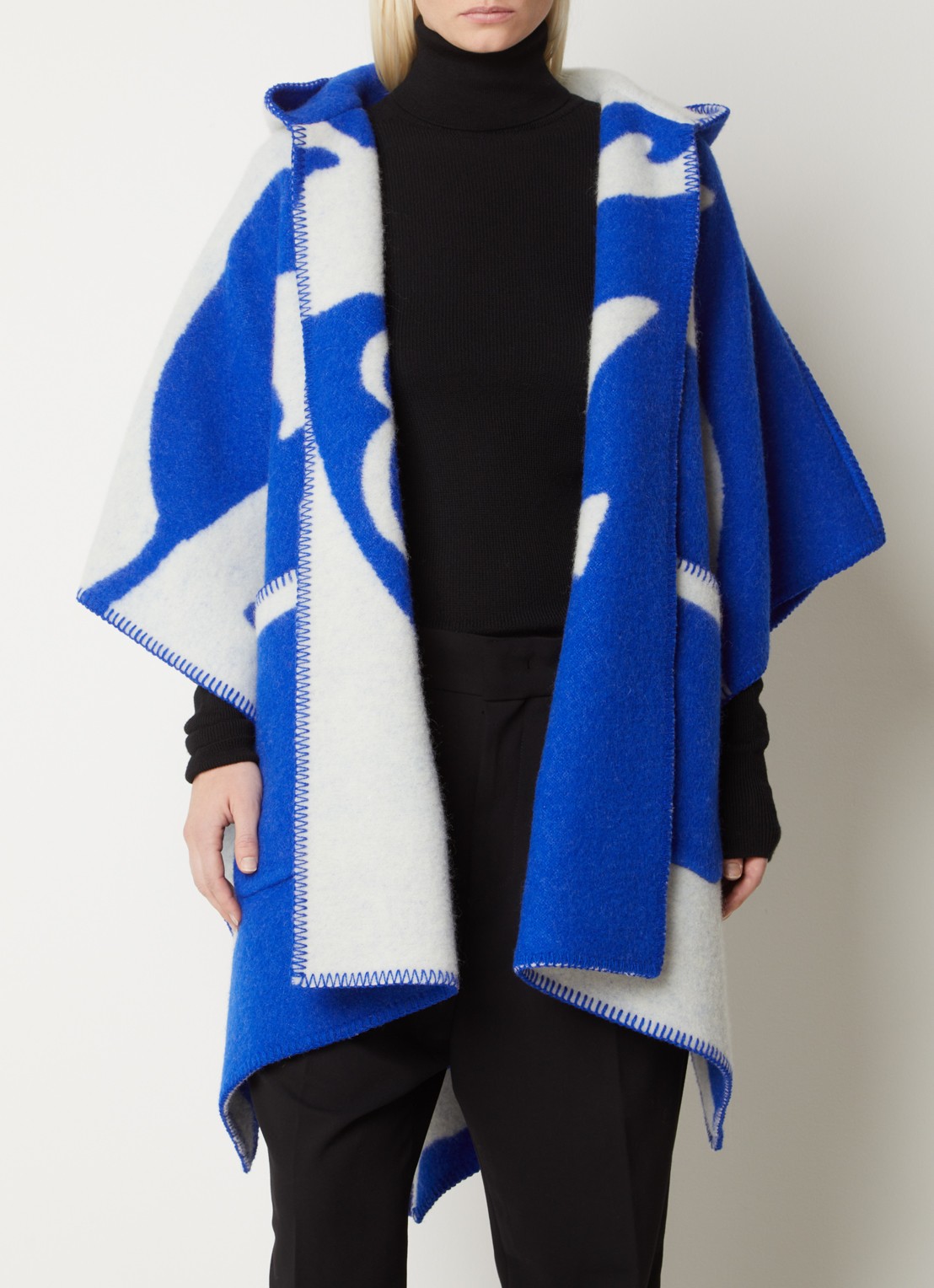 Burberry Fijngebreide cape van wol met steekzakken en capuchon - detail 2 royalblauw