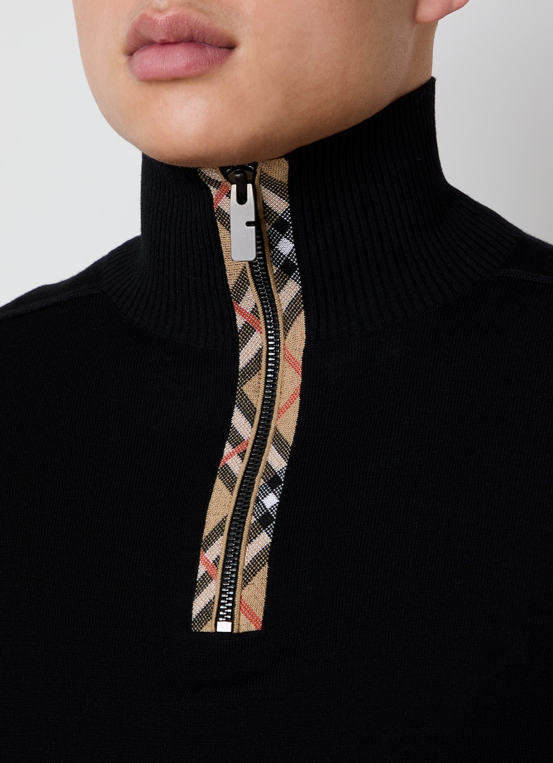 Burberry Fijngebreide pullover van wol met halve rits - detail 4 zwart