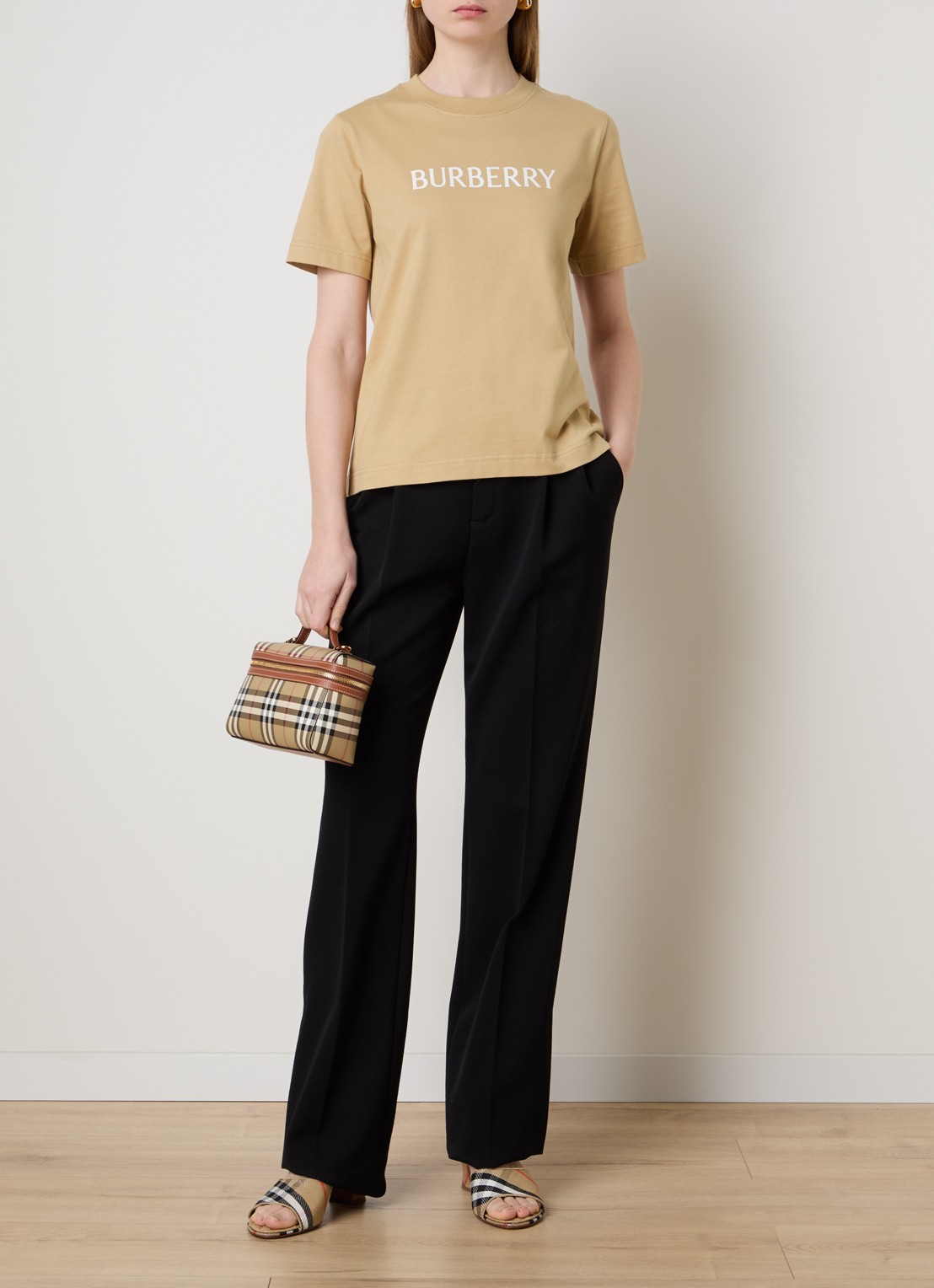 Burberry Frankie T-shirt met logoprint - voorkant 4 camel