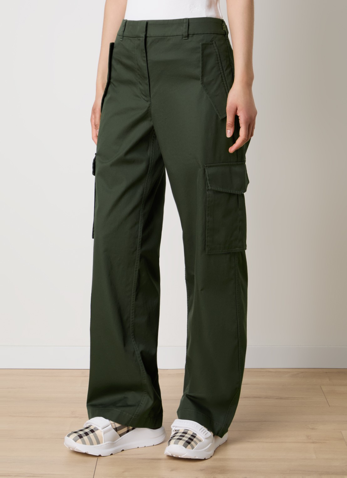 Burberry Freja high waist straight fit cargobroek met steekzakken - detail olijfgroen