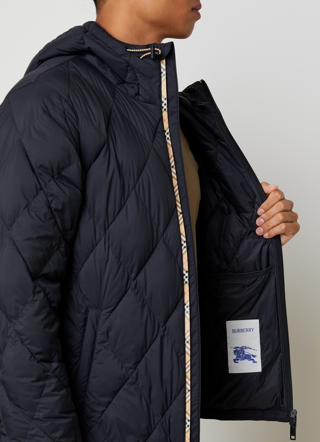 Burberry Hescott gewatteerd jack met quilt patroon  - detail 2 zwart