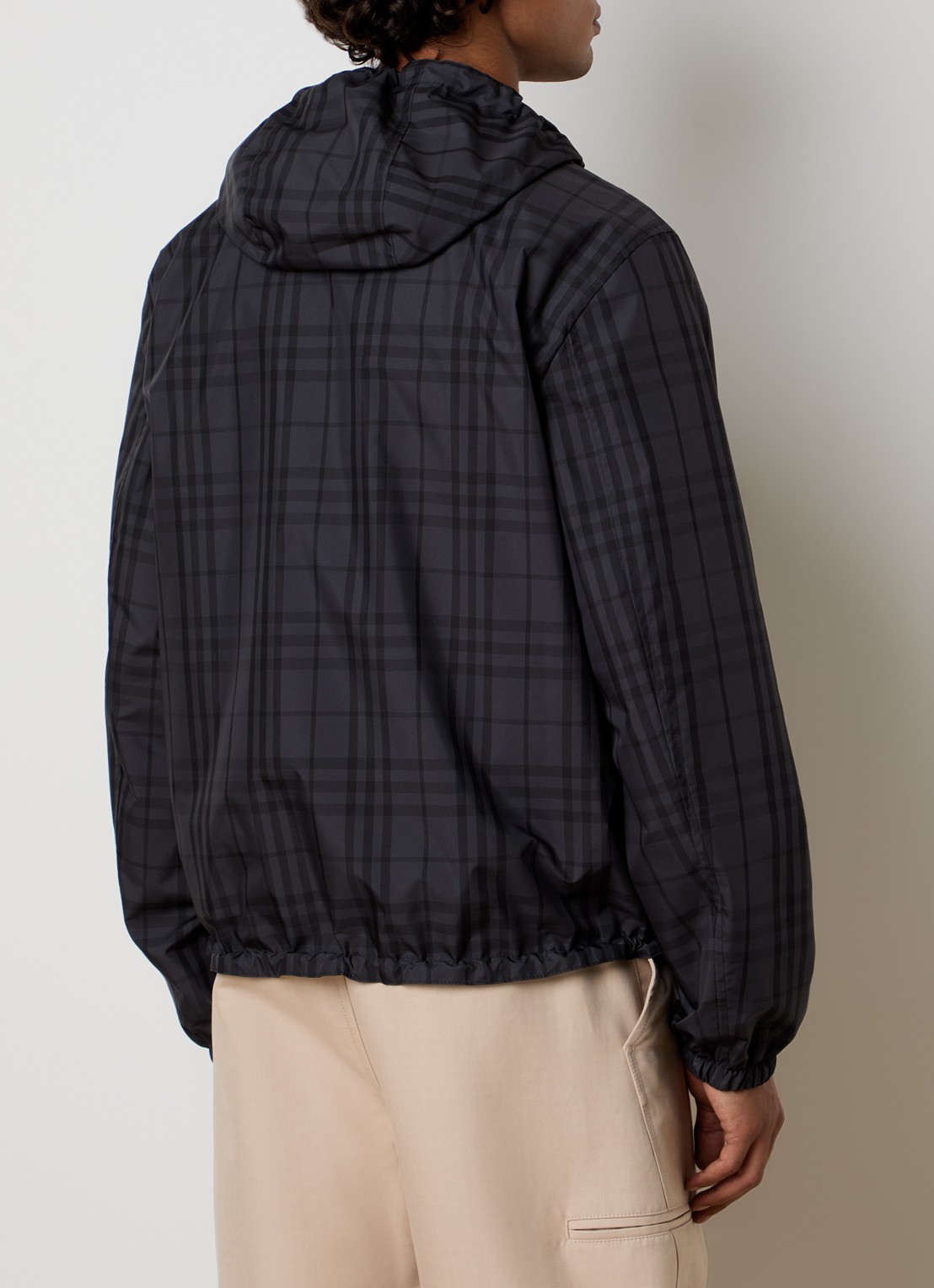 Burberry Jack met ruitdessin en ritszakken - achterkant antraciet
