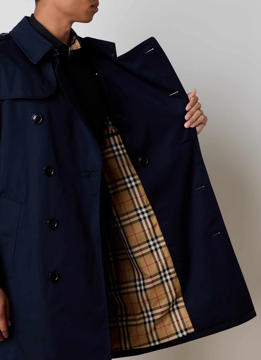 Burberry Kensingon Heritage double-breasted trenchcoat met ceintuur - detail 5 donkerblauw