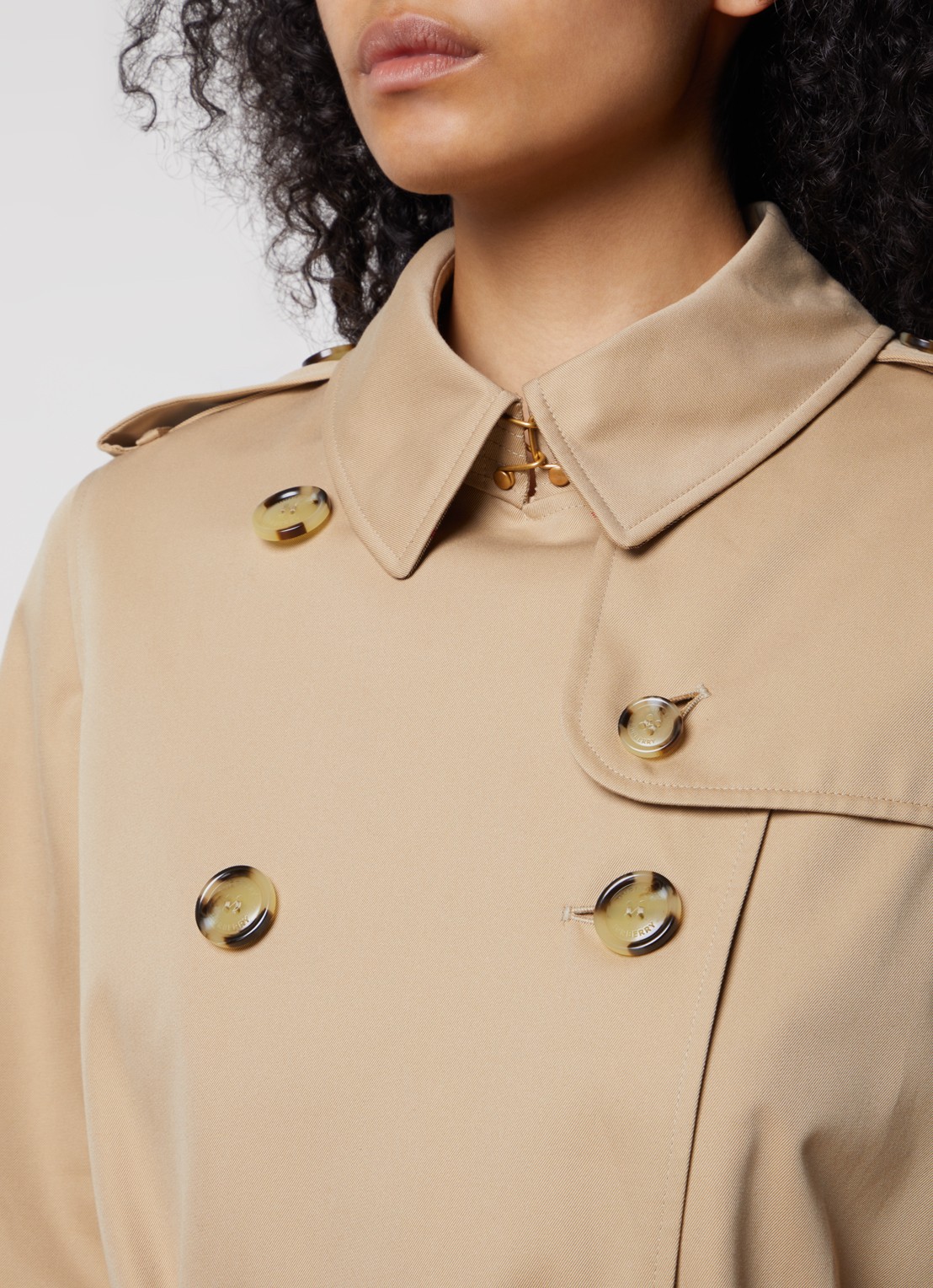 Burberry Kensington double-breasted trenchcoat met ceintuur - detail 5 bruin