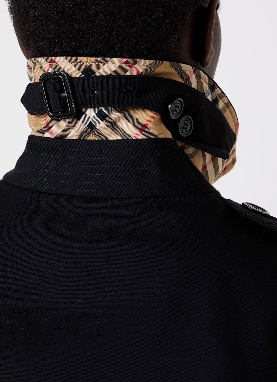 Burberry Kensington trenchcoat met ceintuur - detail 4 zwart
