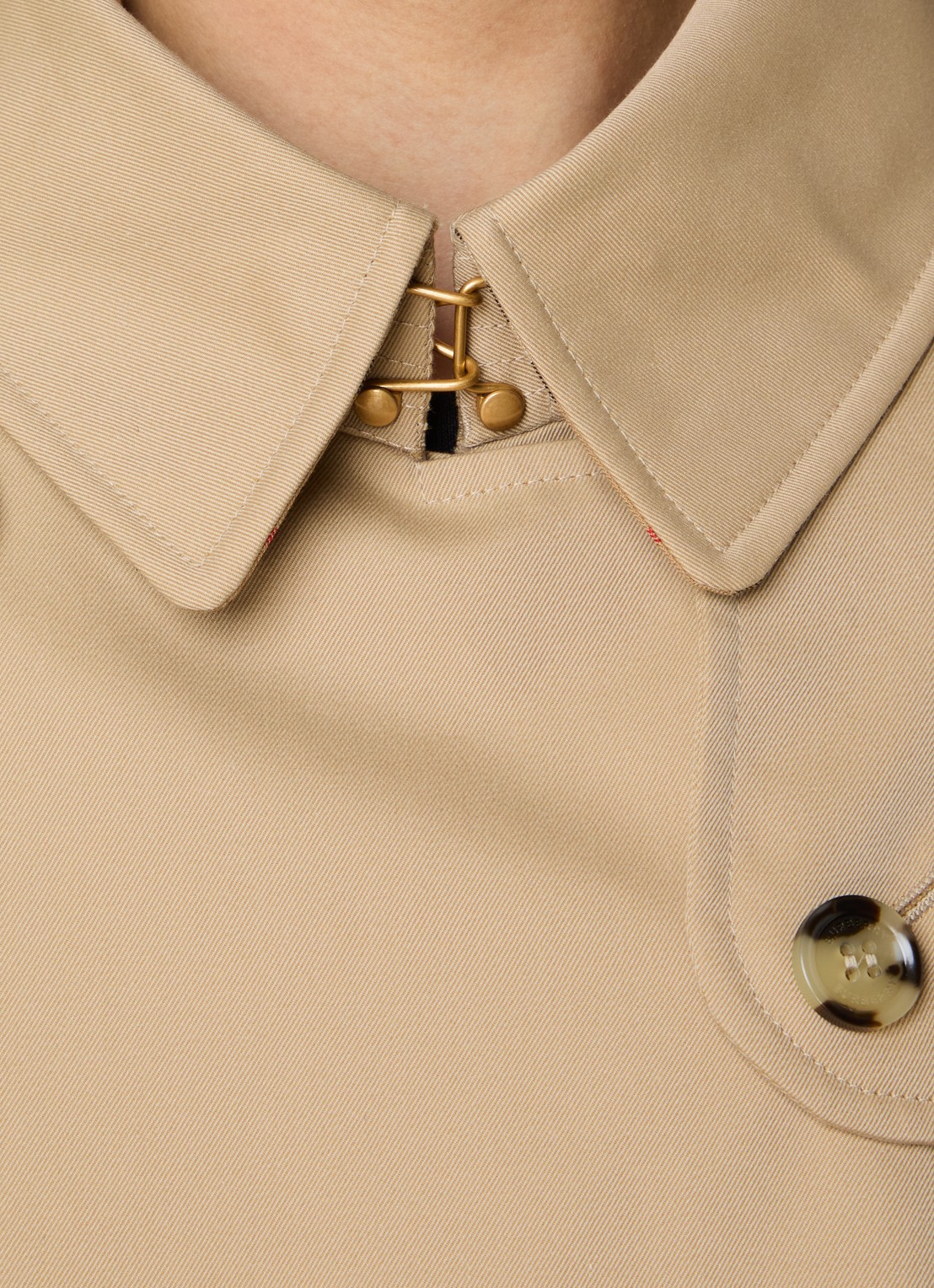 Burberry Kensington trenchcoat met ceintuur - detail 5 beige