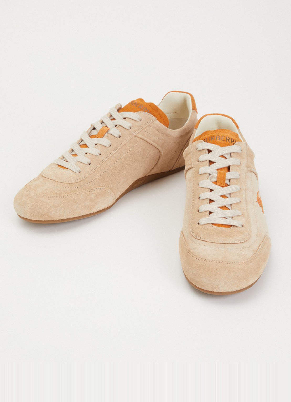 Burberry Knight sneaker van kalfssuède - detail 2 beige