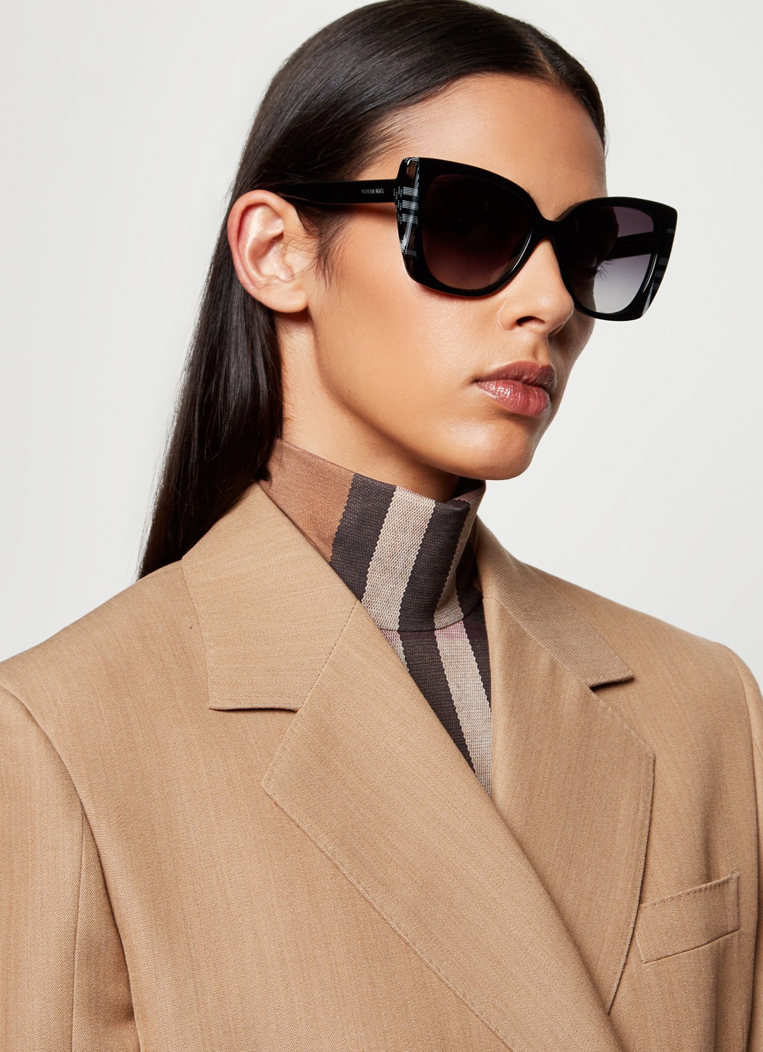 Burberry Meryl zonnebril BE4396 - voorkant 2 zwart