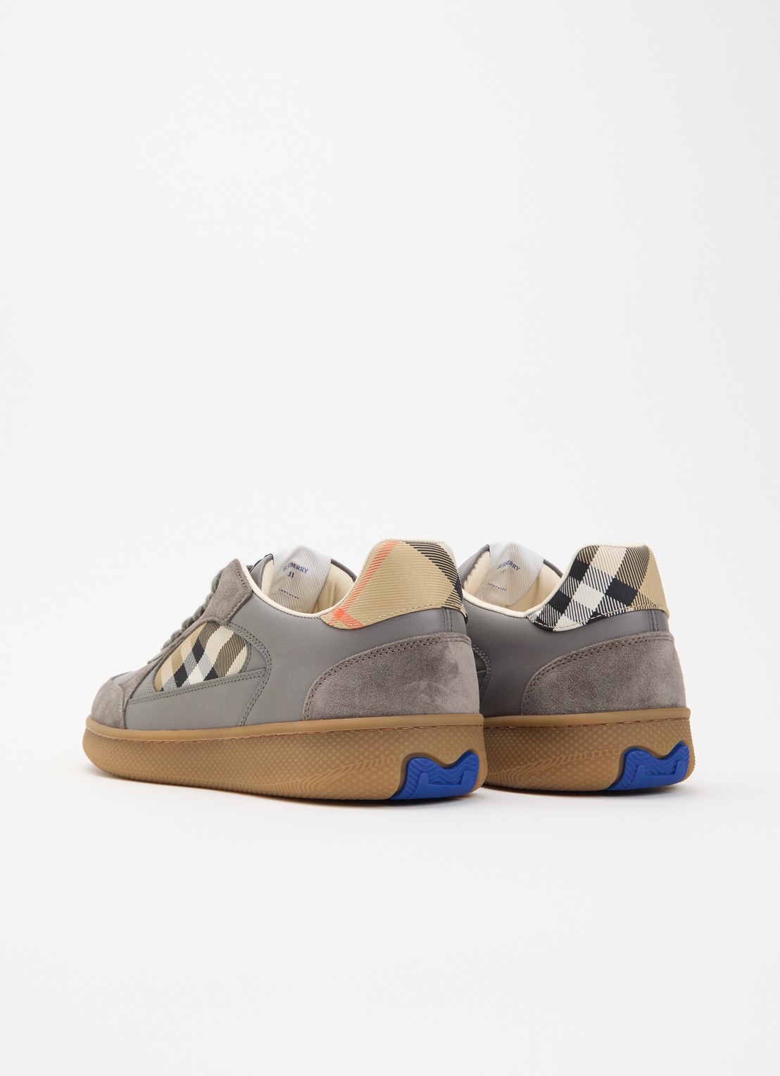 Burberry New Terrace sneaker van kalfsleer met kalfssuède details - achterkant 6 grijs