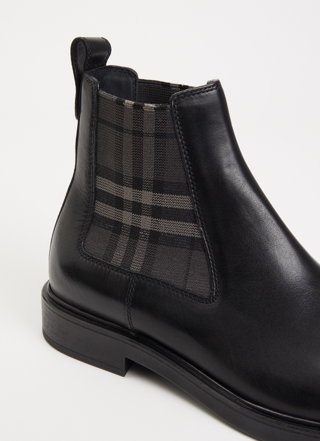 Burberry Pembroke Chelsea boot van kalfsleer met ruitdessin - detail 3 zwart