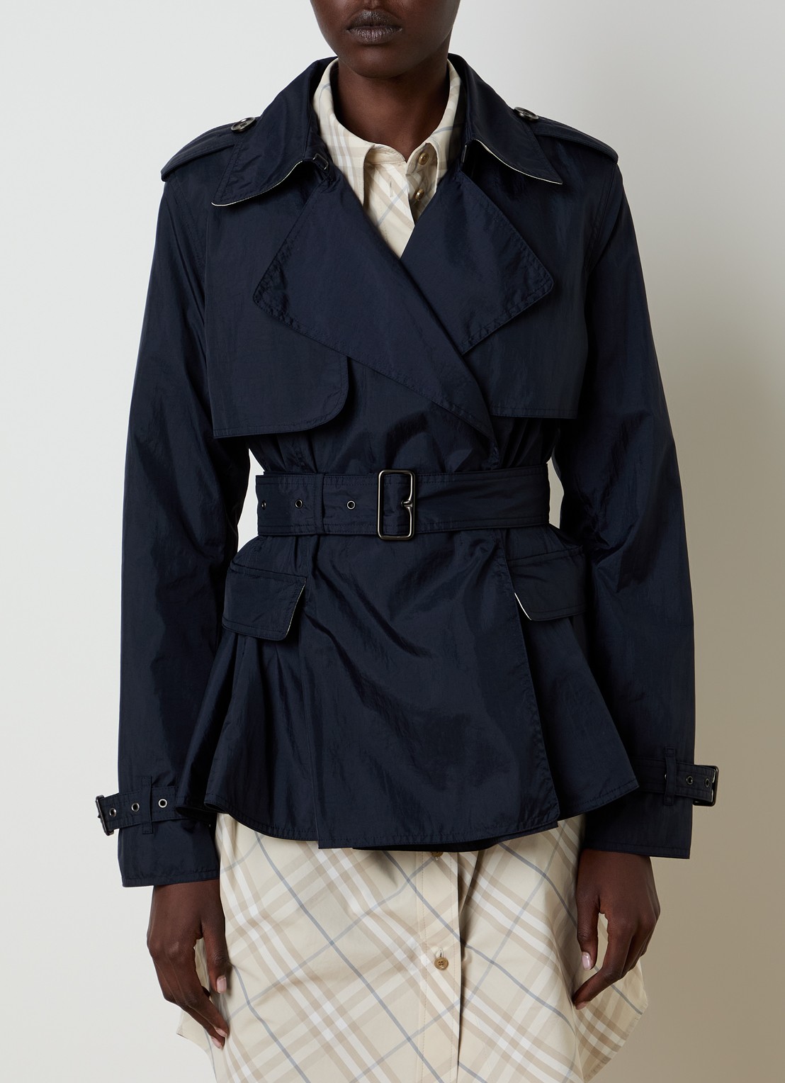 Burberry Pembury trenchcoat met peplum en klepzakken - detail 2 donkerblauw