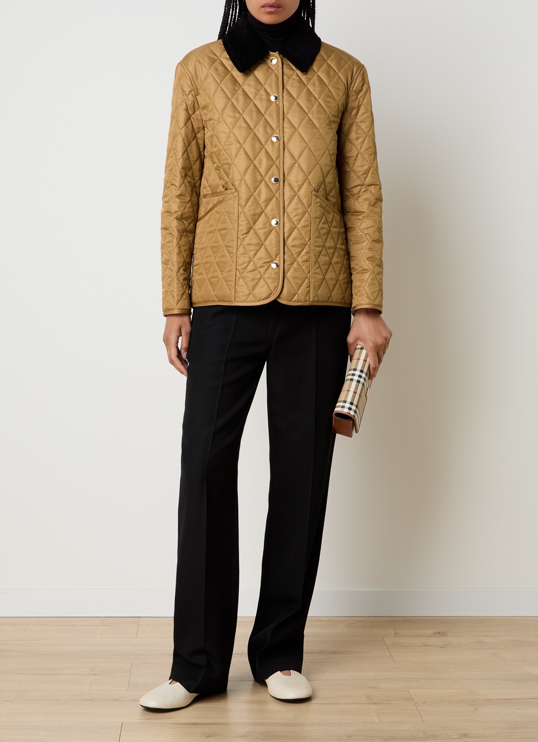 Burberry Quilted jack met opgestikte zakken - voorkant 2 camel