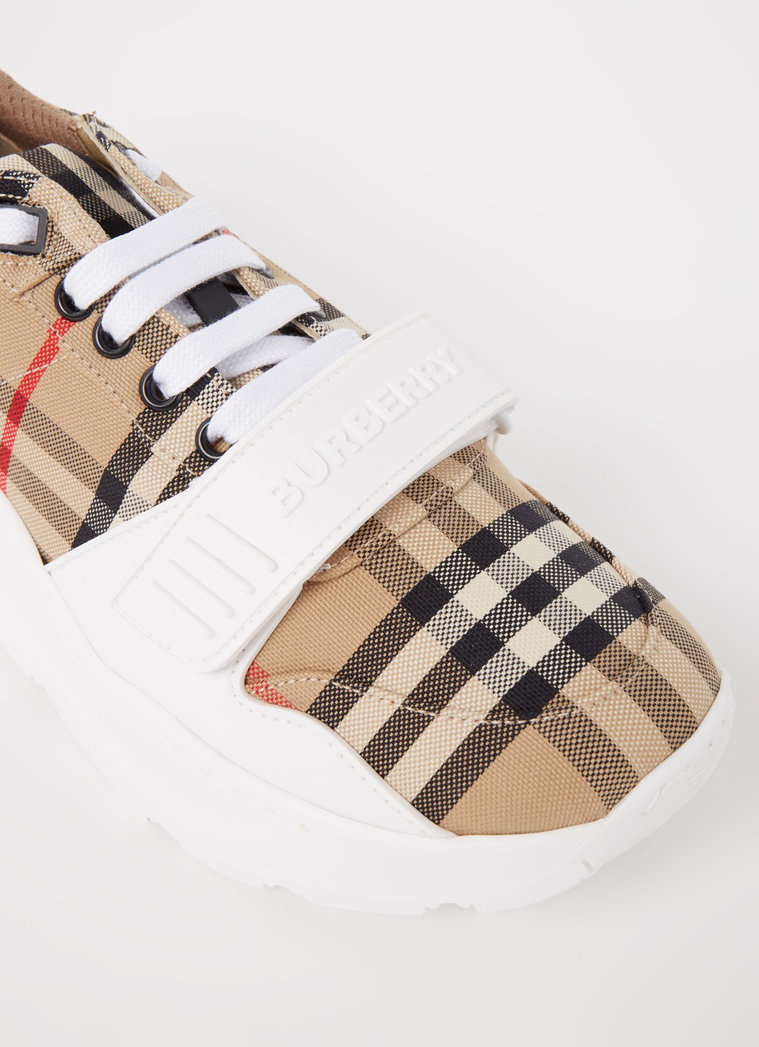Burberry Regis sneaker met kalfsleren details - detail 6 beige