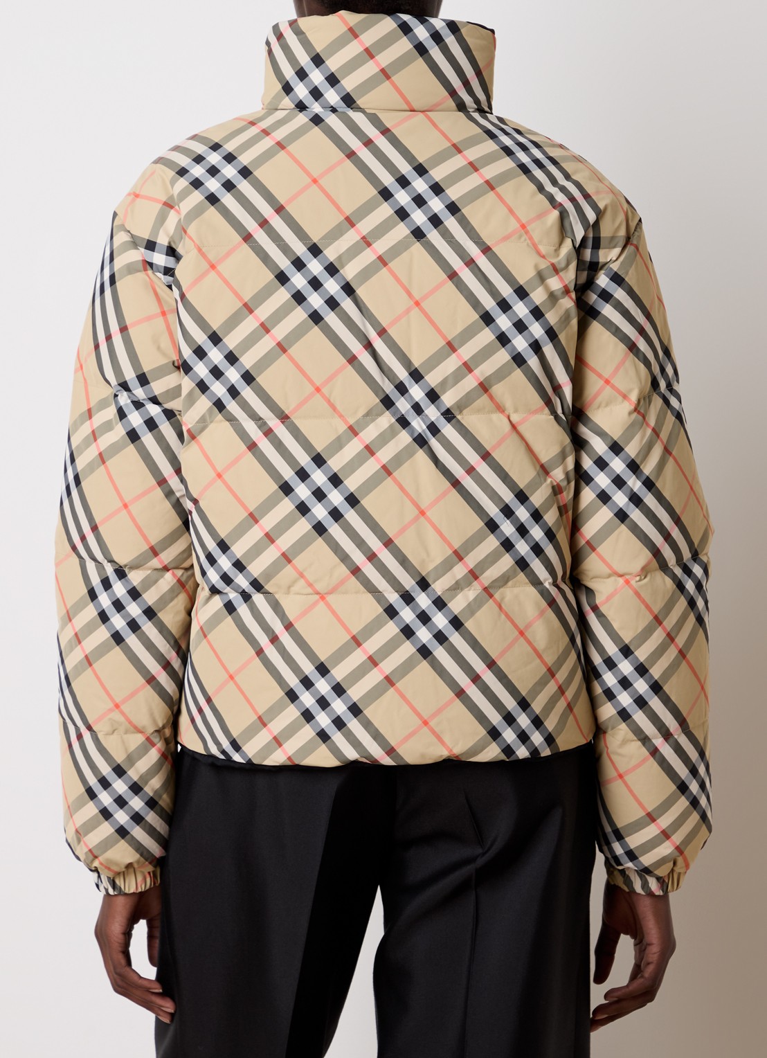 Burberry Reversible puffer jack met donsvulling - achterkant 4 beige