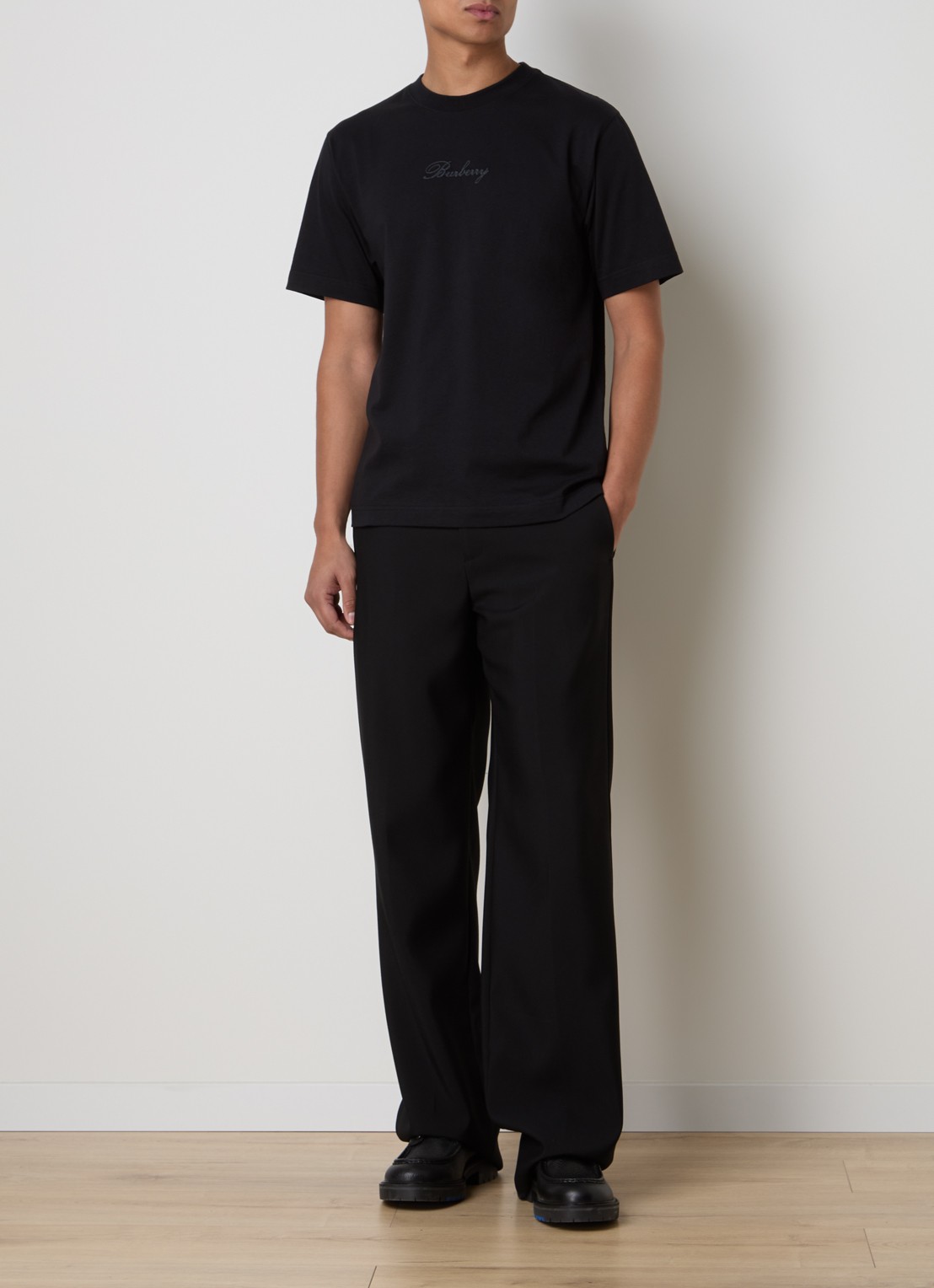 Burberry Ryan T-shirt met logoborduring - voorkant 3 zwart
