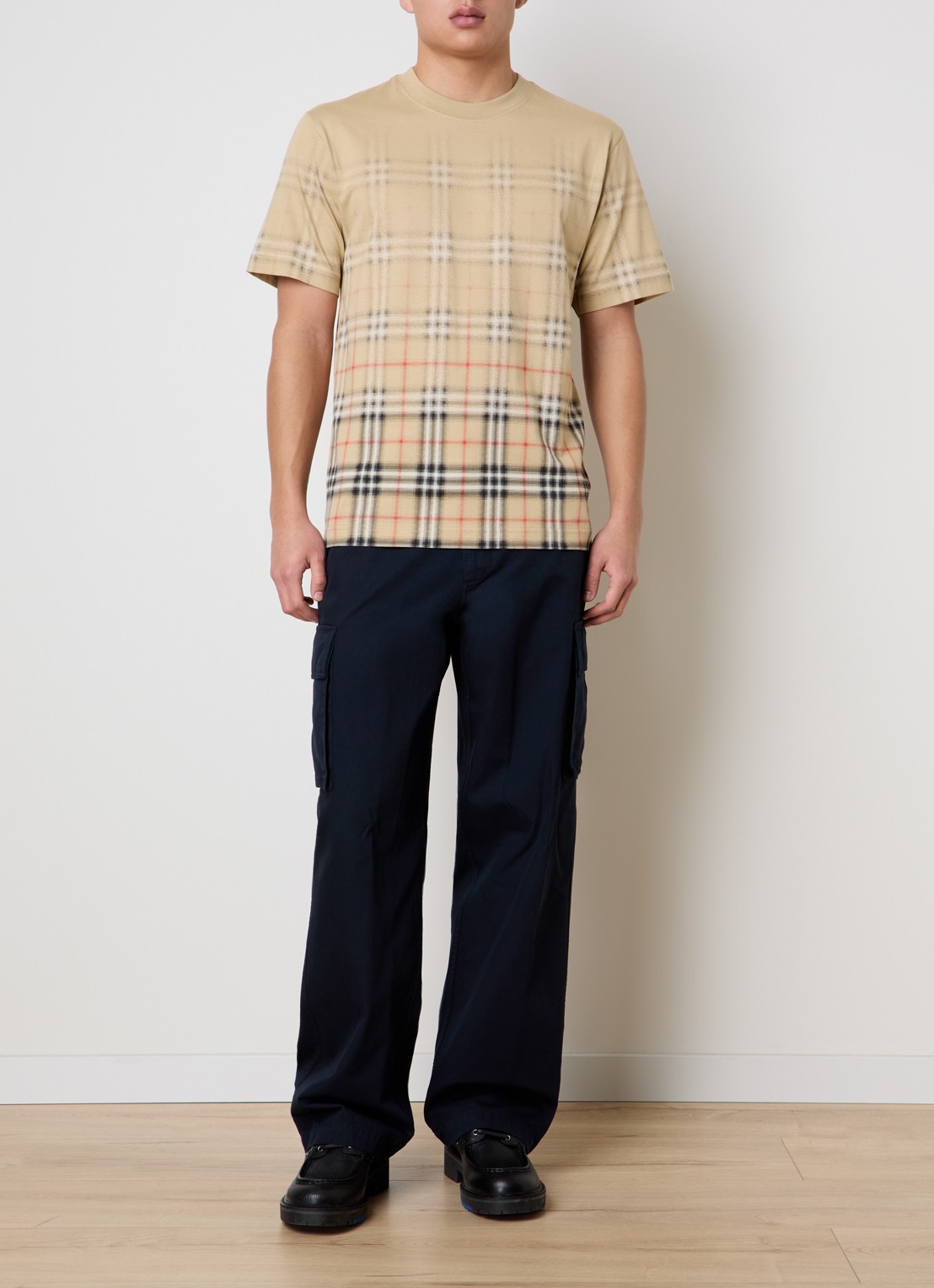 Burberry Ryan T-shirt met print - voorkant 2 beige